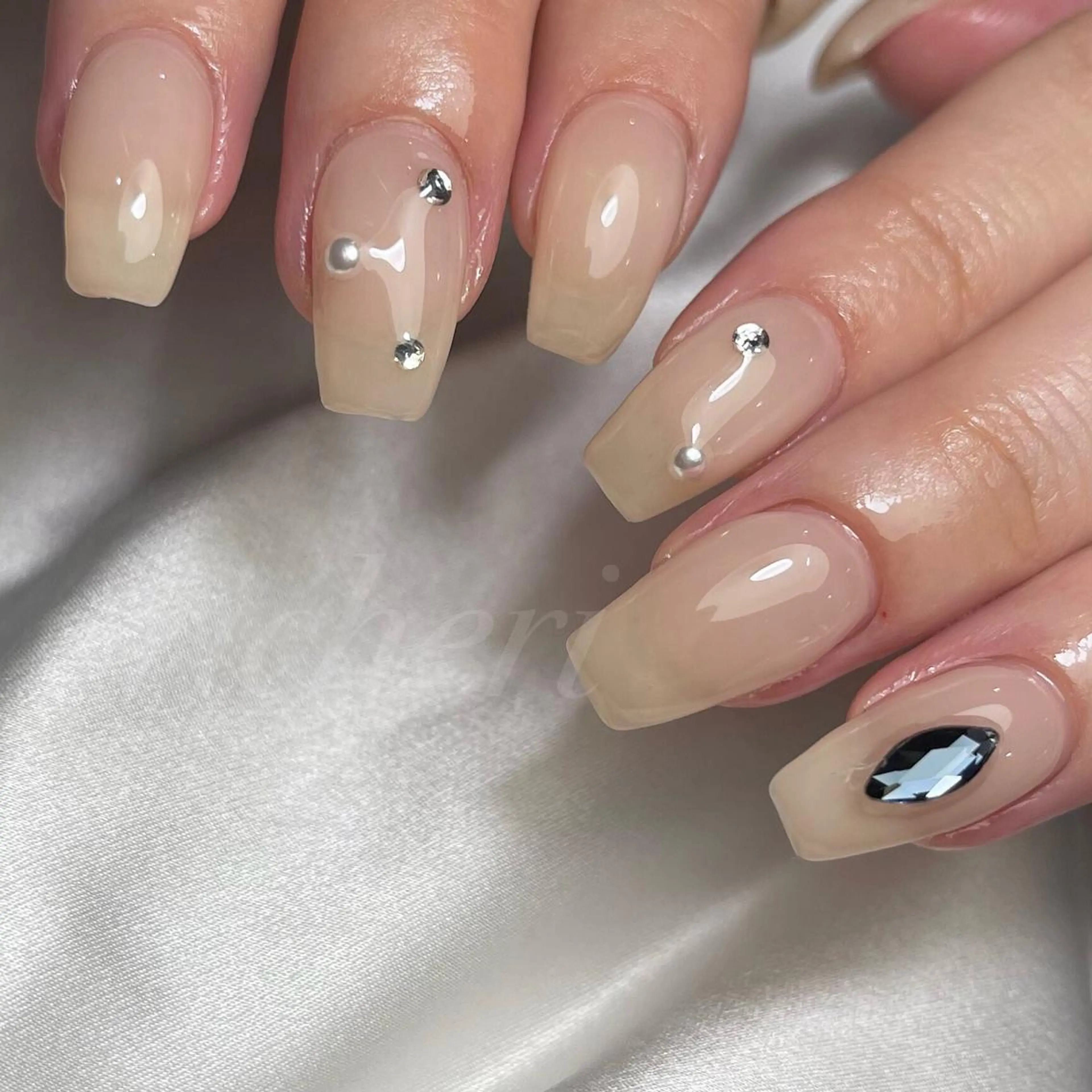 ミディアム ネイル ハンドネイル richeri beautyのエステ・リラクイメージ