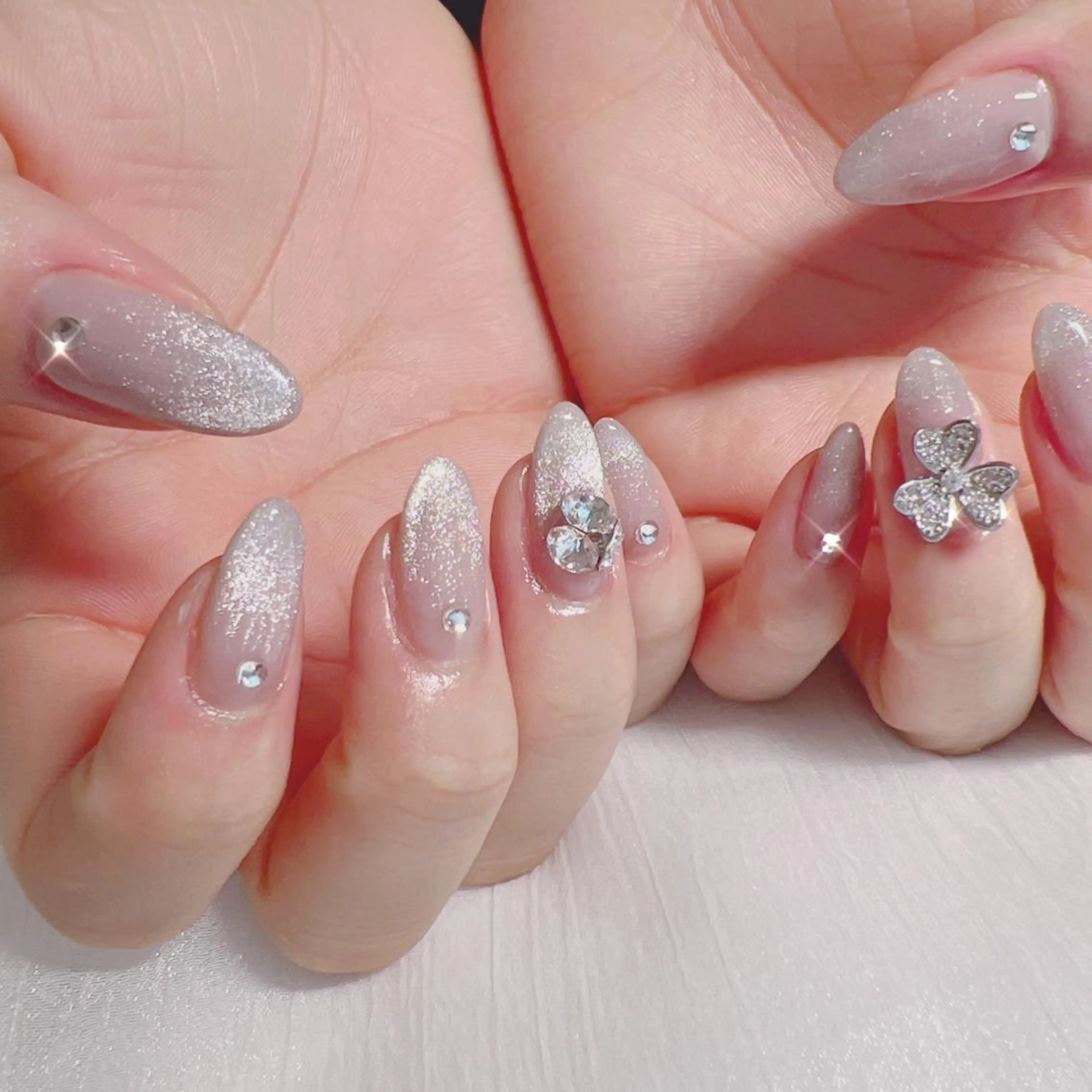 ネイル オーロラネイル フットネイル フレンチネイル ジェルネイル 韓国ネイル ハンドネイル ハンドケア 【ENサロン】 Rei🎀Nailのネイルデザイン