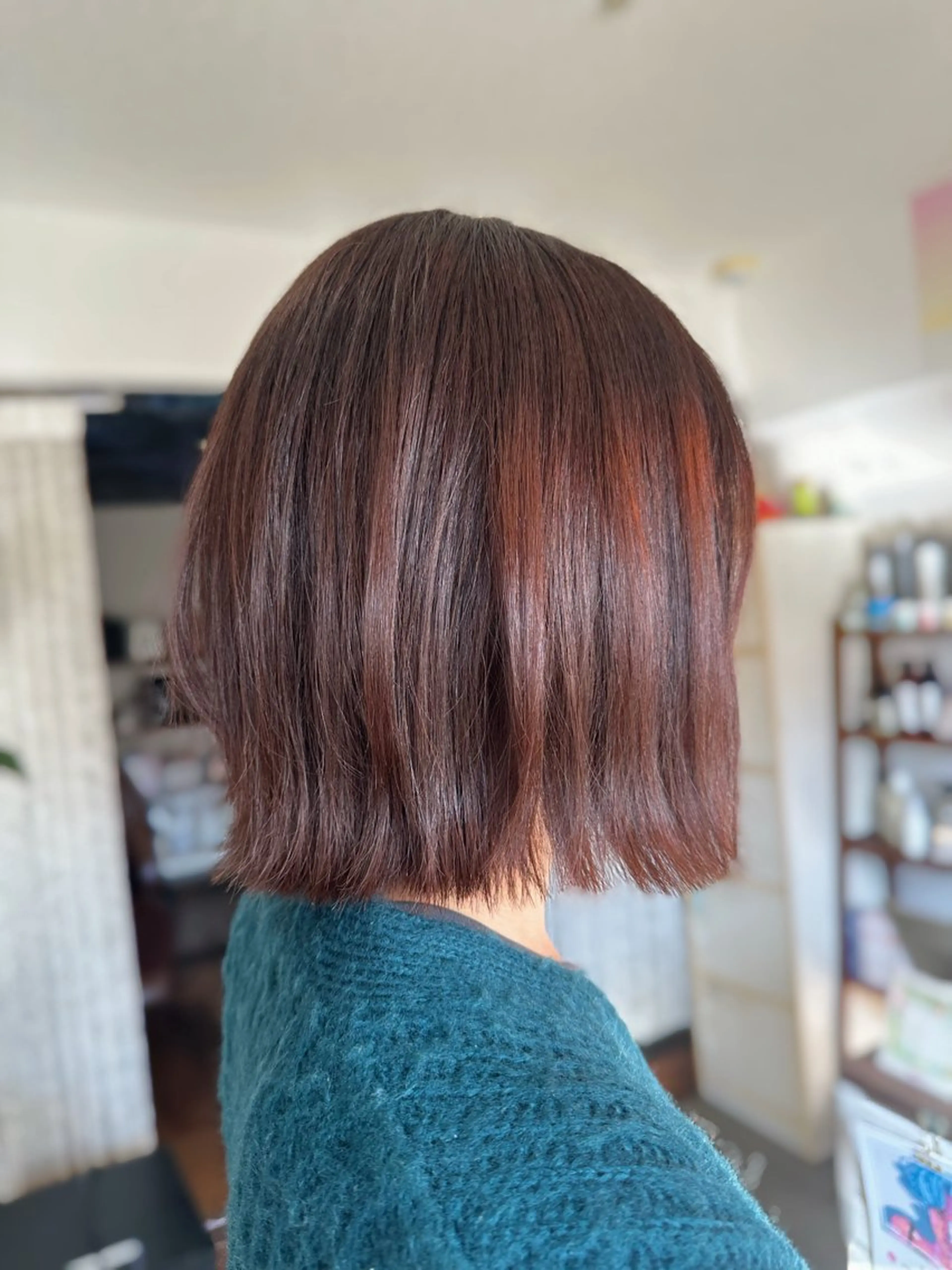 ショート カラー レッドカラー ボブ レイヤーカット カット ヘアカラー トリートメント ✨艶カラー/韓国ヘア ✨momoriのヘアスタイル