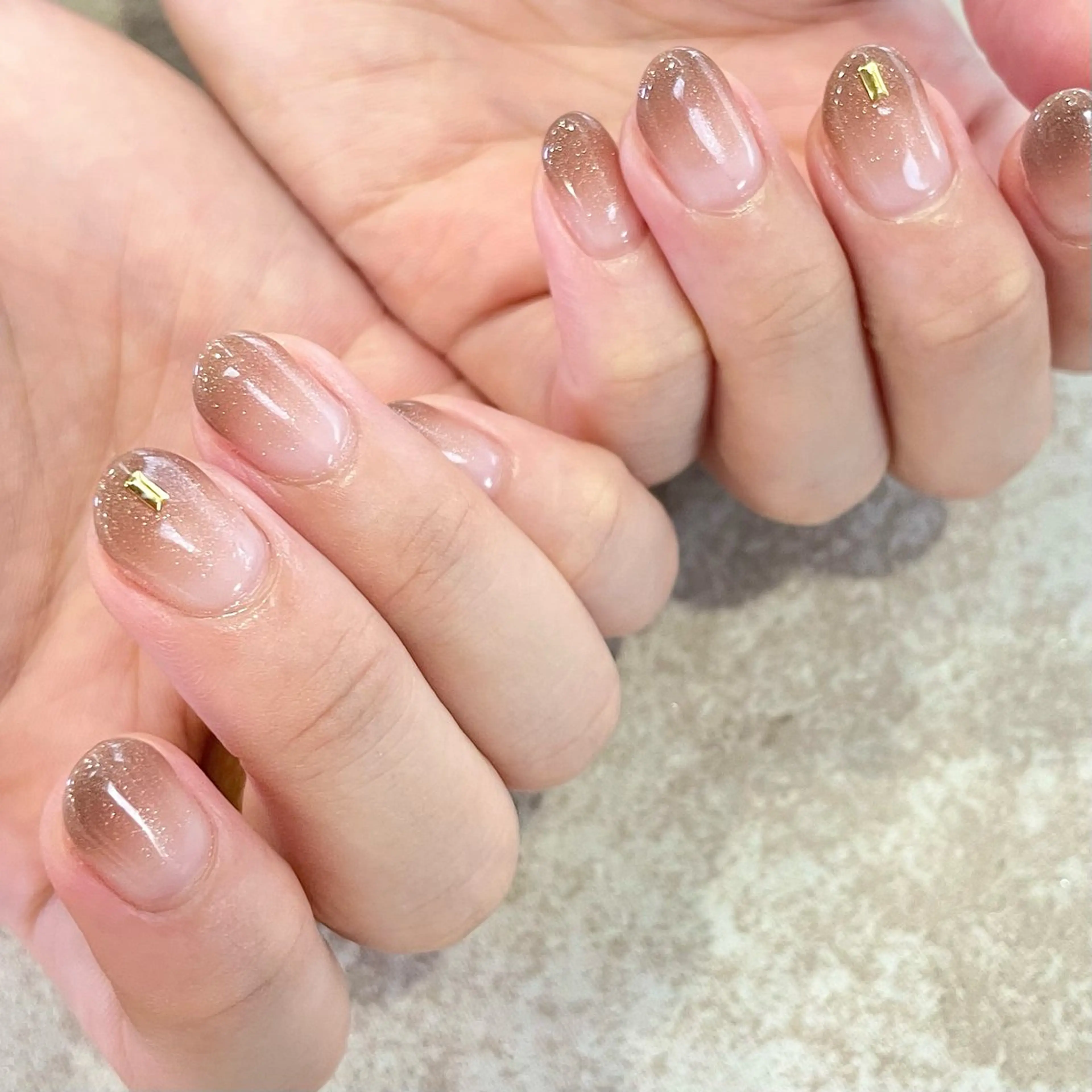 ネイル ゴールド グラデーション amity personal nail salon所属・nailsalon amity🌿池田のネイルデザイン