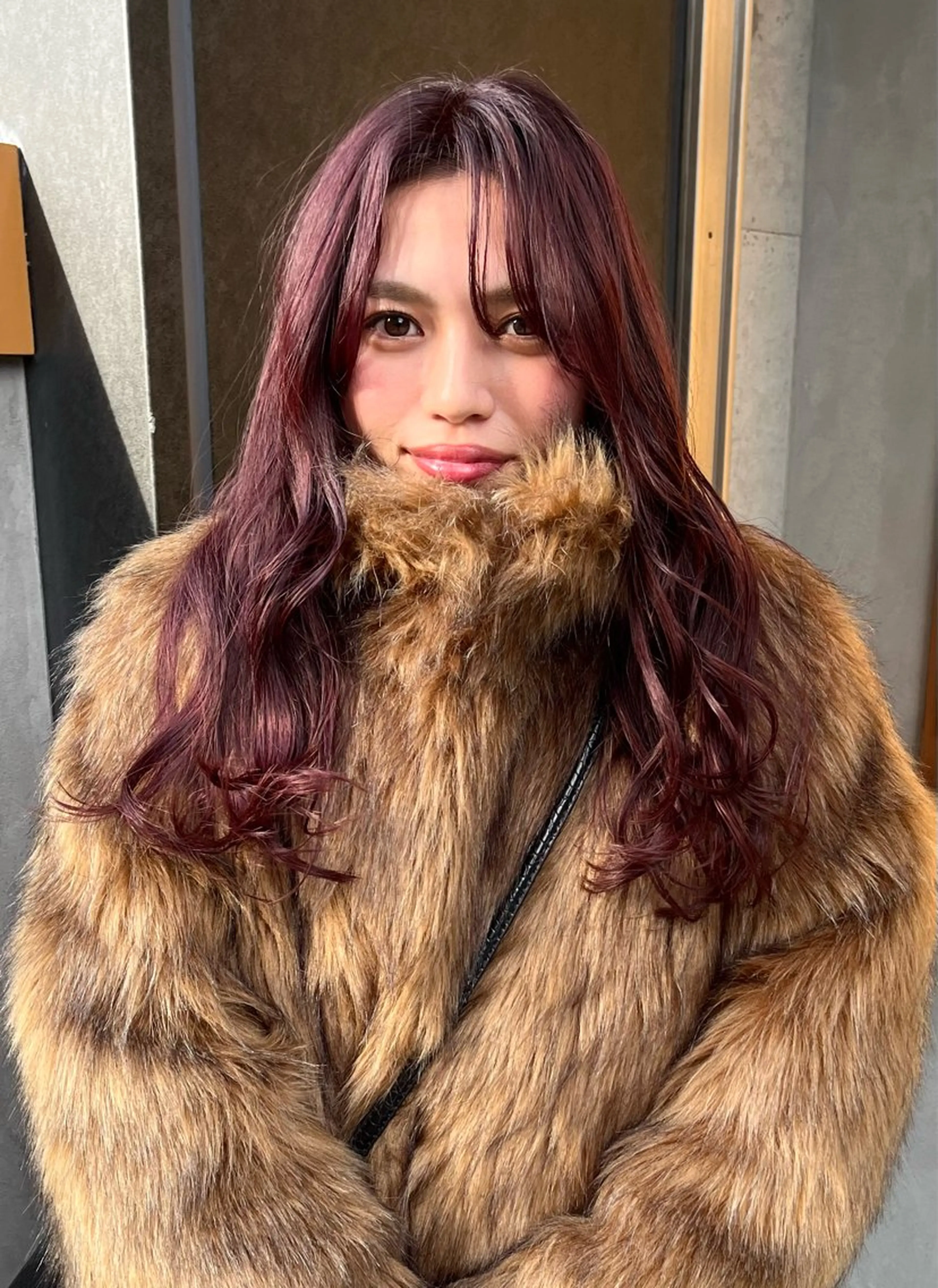 ロング カラー ボルドーカラー レイヤーカット カット ヘアカラー トリートメント iru所属・レイヤーカット/ ハイトーン/mikiのヘアスタイル