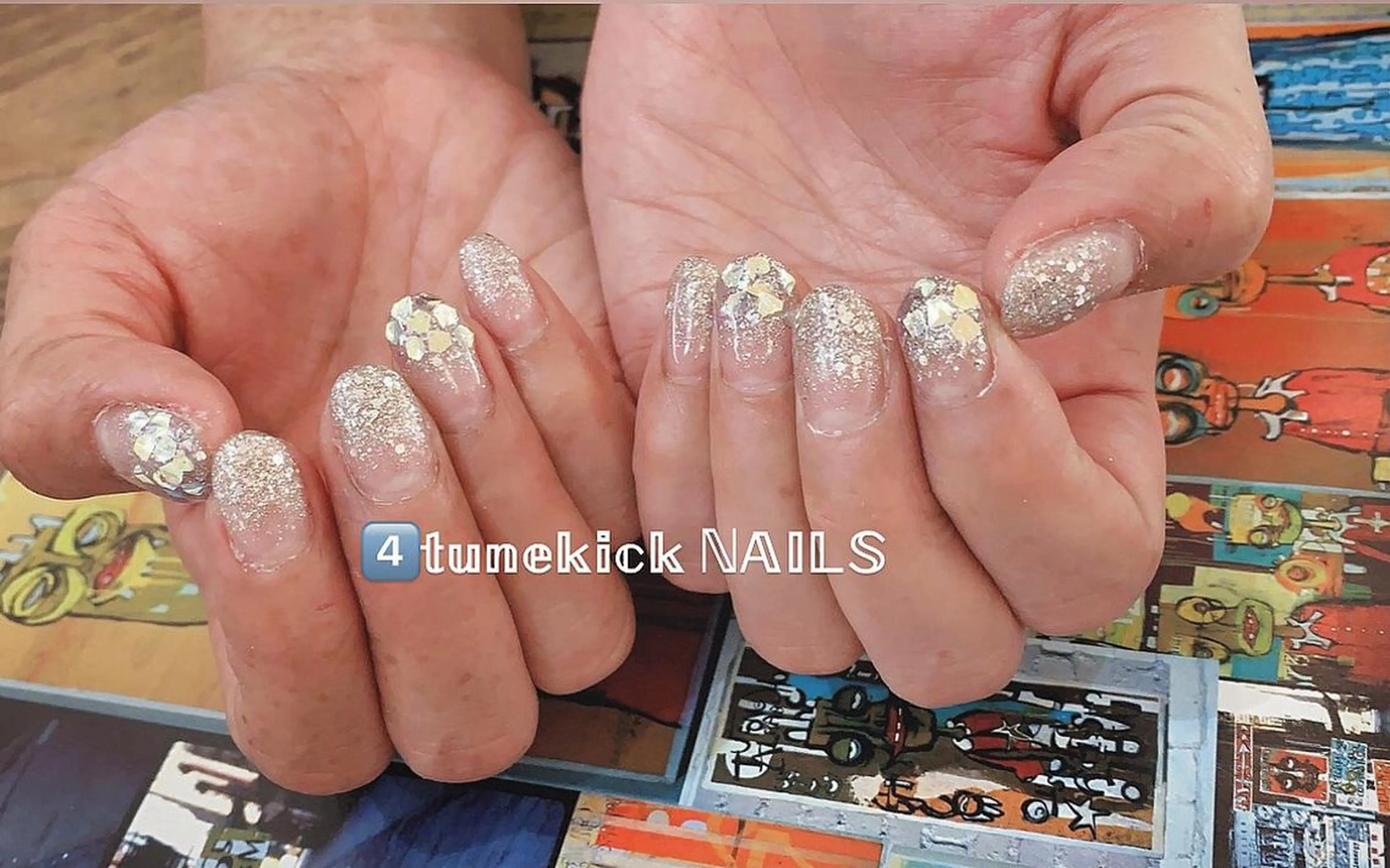 ネイル グラデーション ホログラムネイル ラメ(グリッター) ラメグラデーション 4tunekick NAILS(フォーチュンキックネイルズ)所属・光森 淳子のネイルデザイン