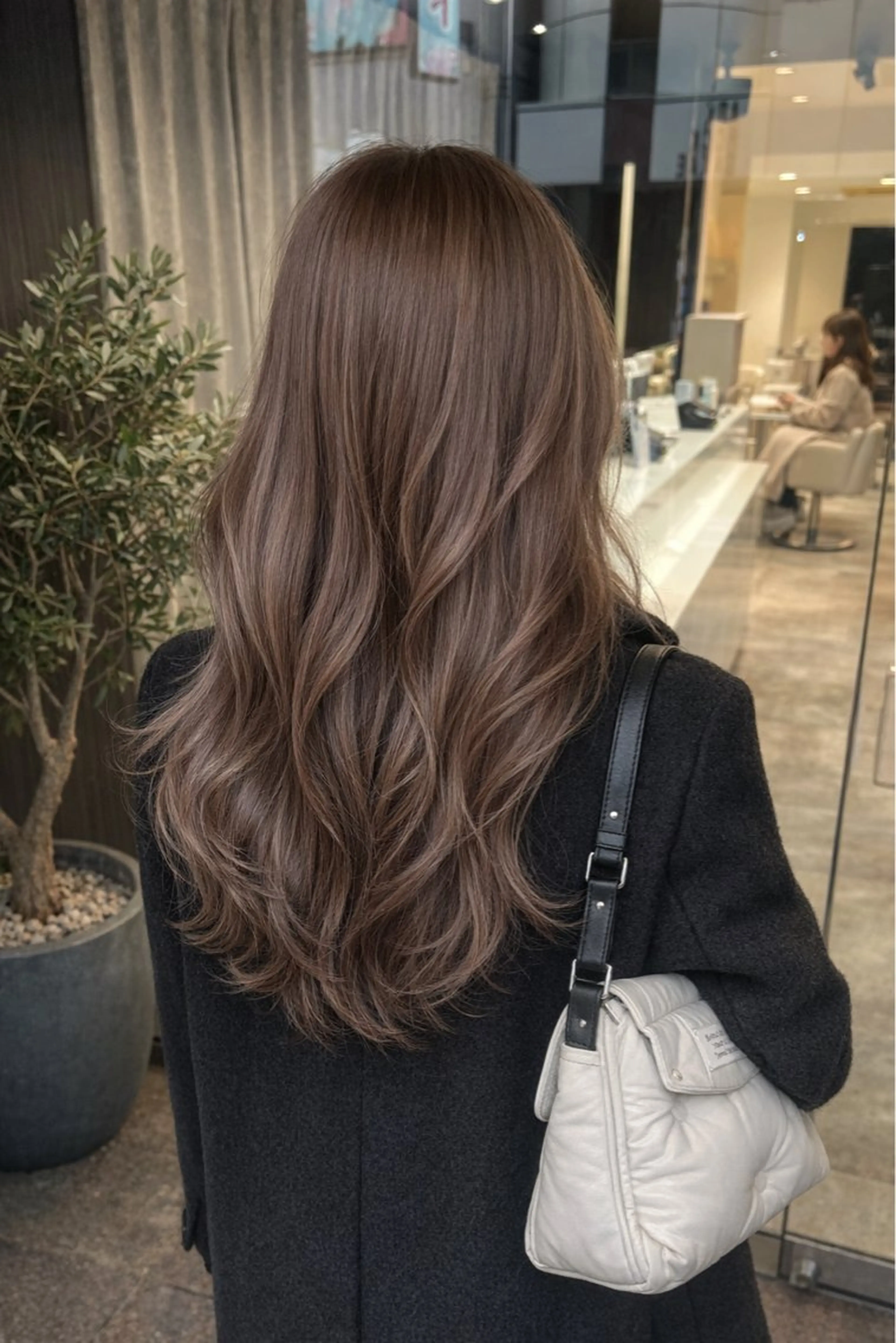 カラー 透明感のある艶髪なら 矢場町駅4番出口すぐのヘアスタイル