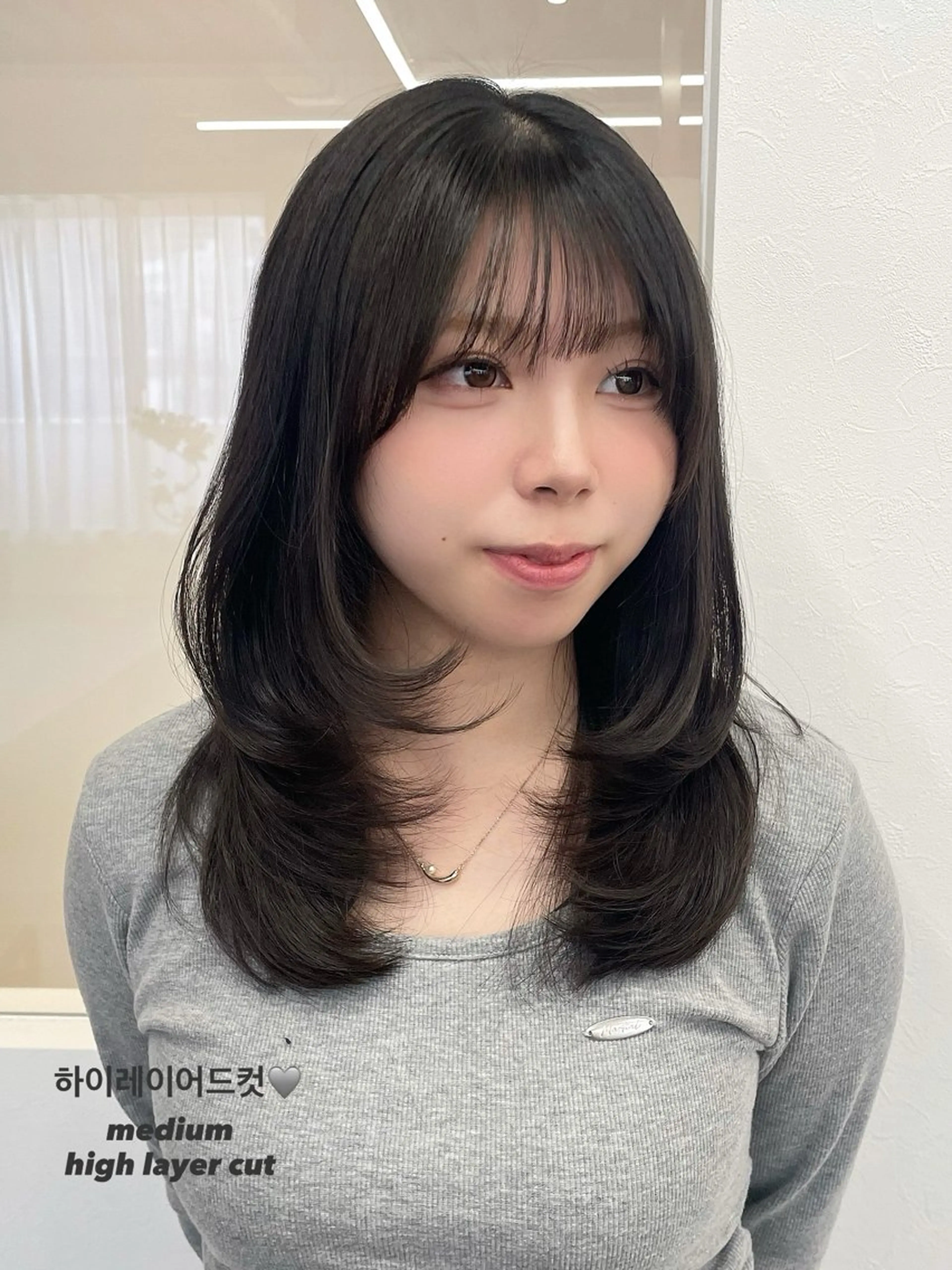 ミディアム カット 元平 未祐のヘアスタイル