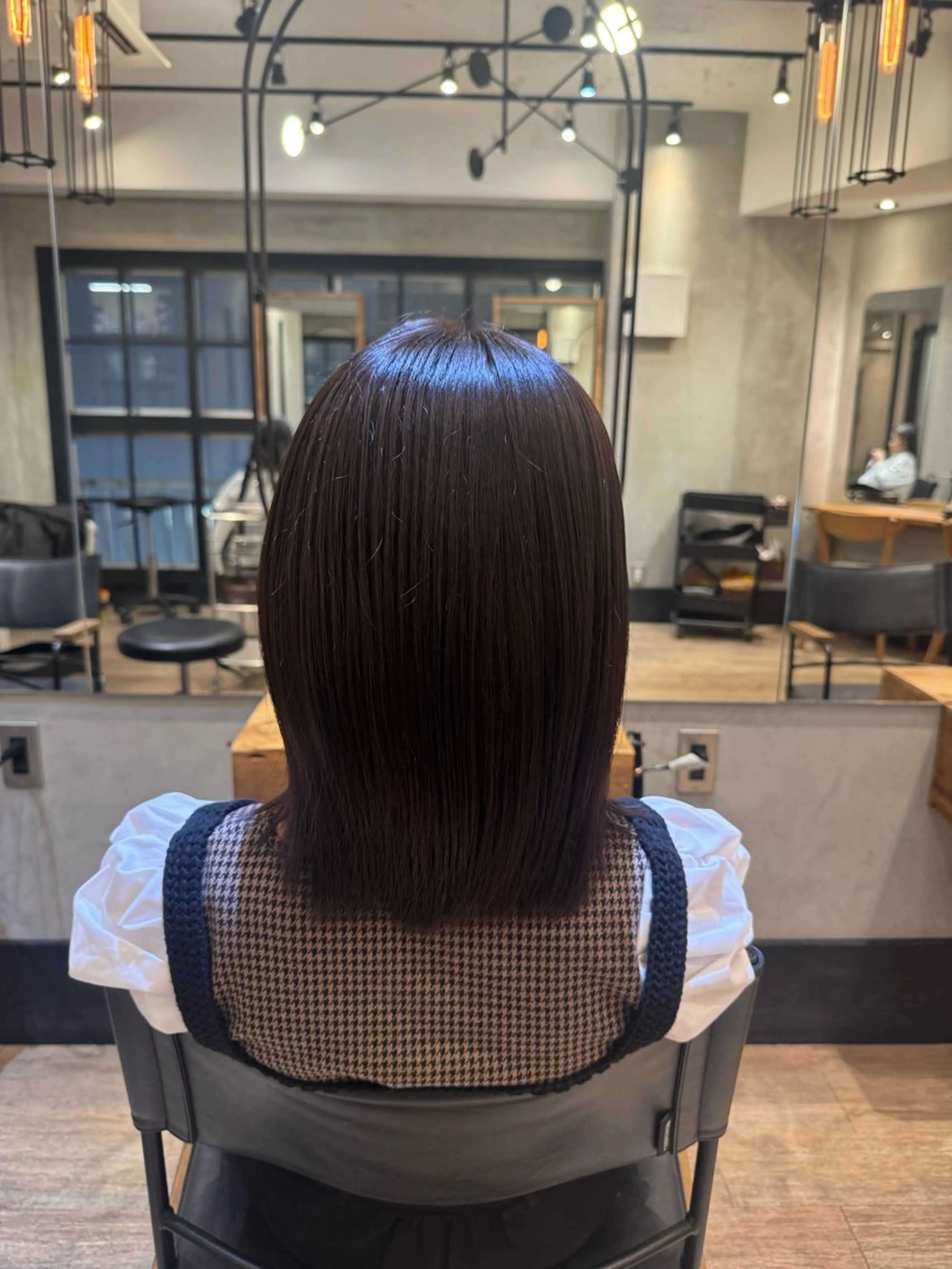 ミディアム ヘアカラー 渋谷/切りっぱなし レイヤー/ブリーチのヘアスタイル