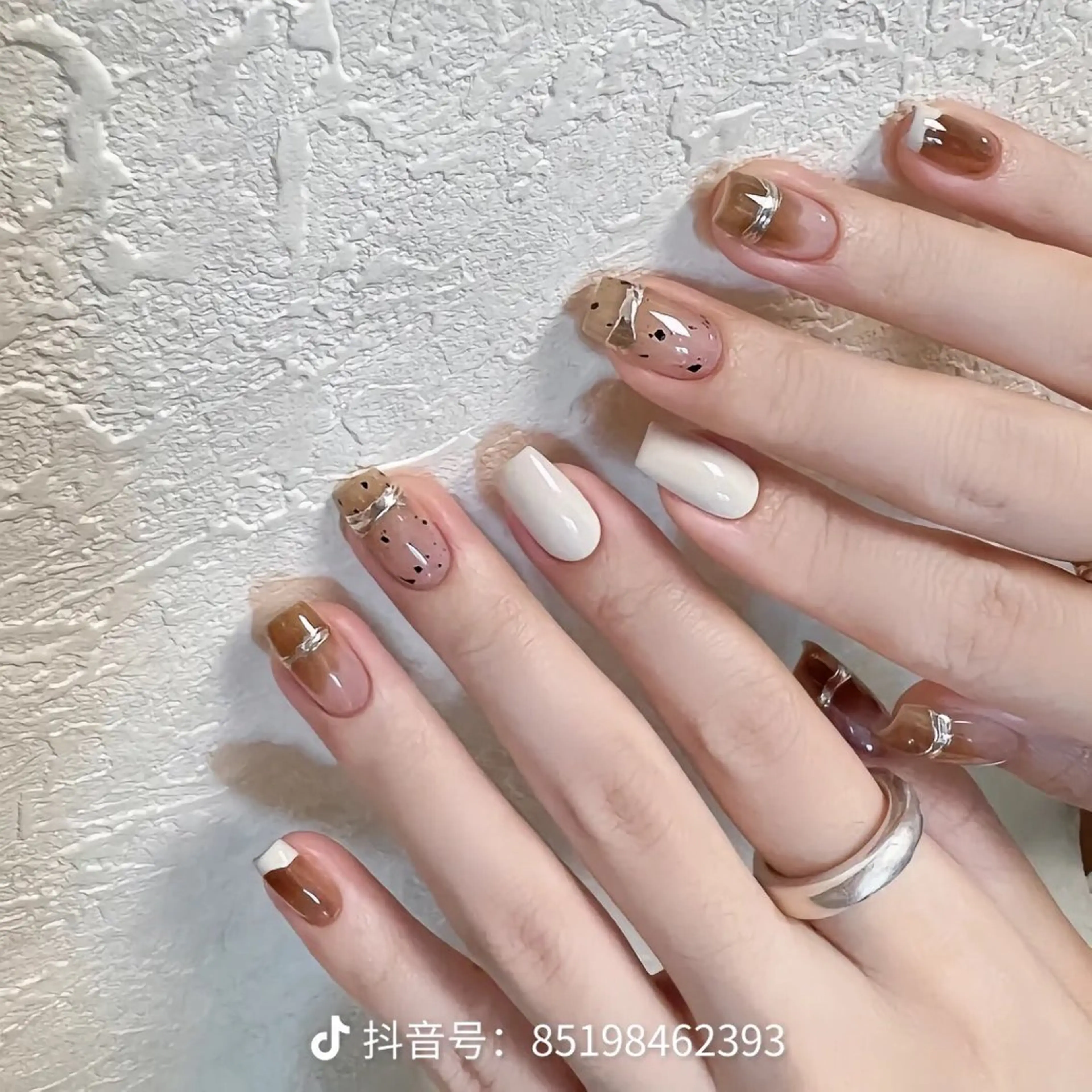 ネイル ハンドネイル ハンドケア Y&Y ネイルサロンのネイルデザイン