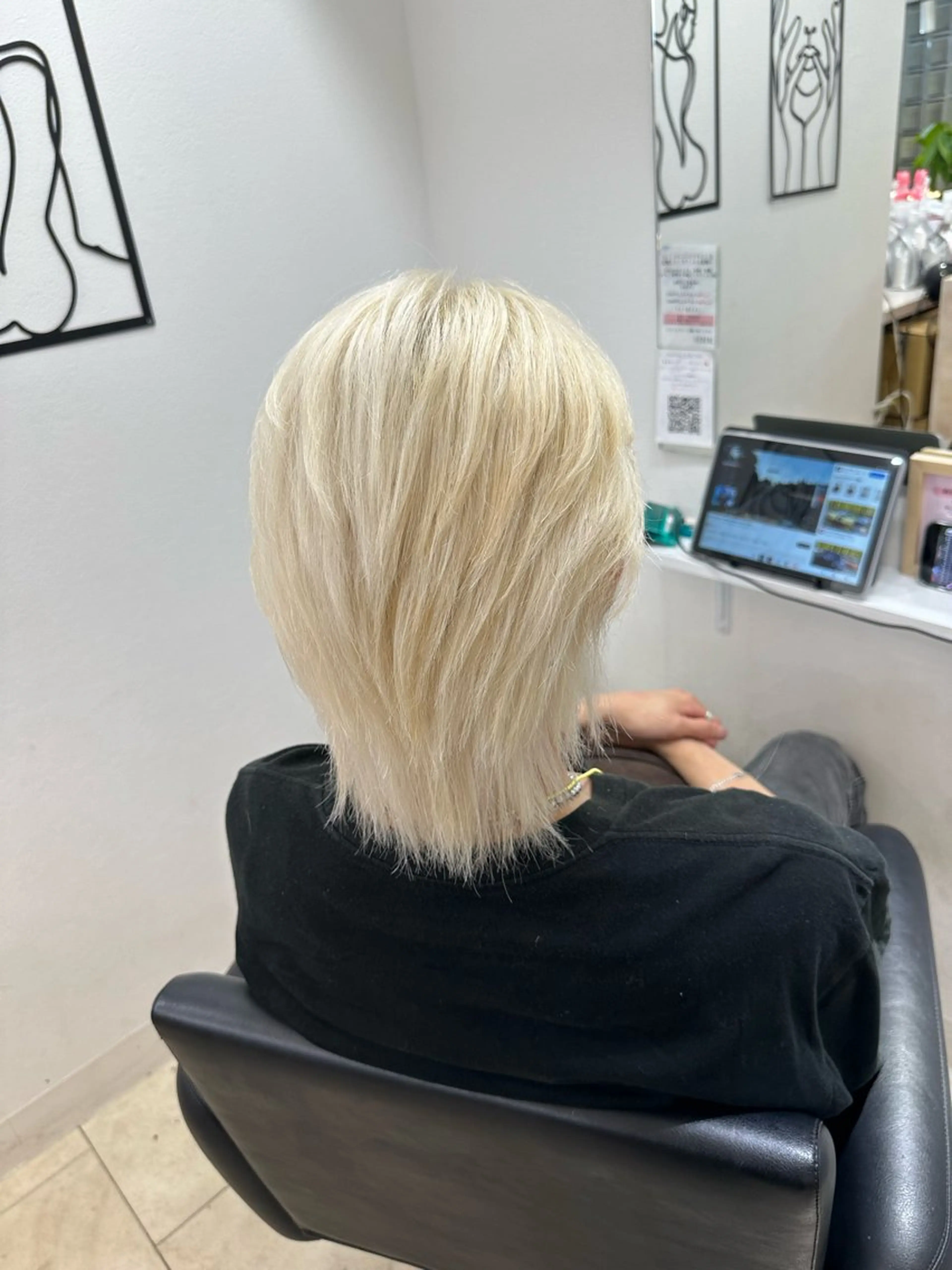 ➰さらにハイトーンにしたい方➰ダブルブリーチ＋トリートメントの写真