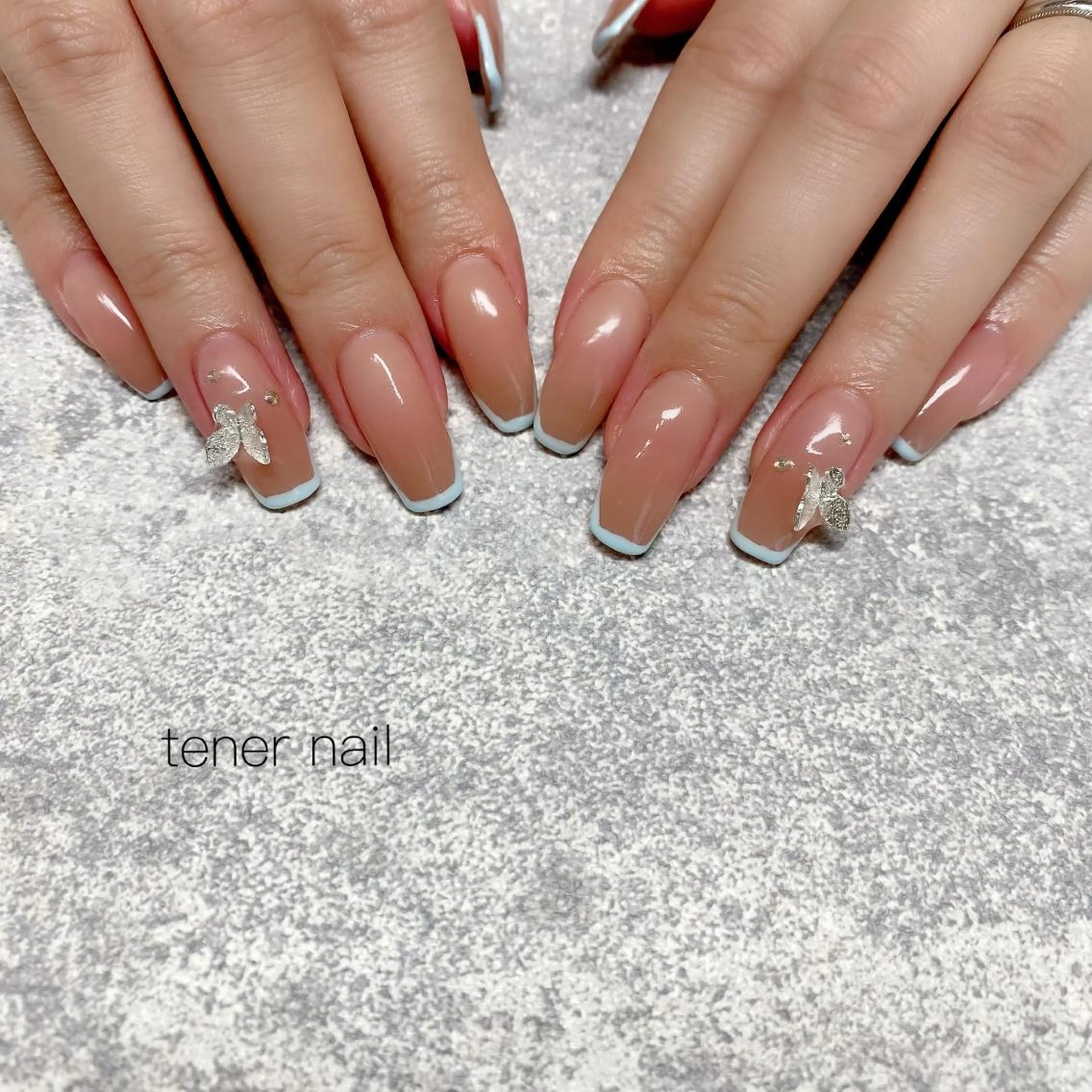 ネイル フレンチネイル シルバー tener  nail  テネルネイル所属・テネルネイル tener nailのネイルデザイン