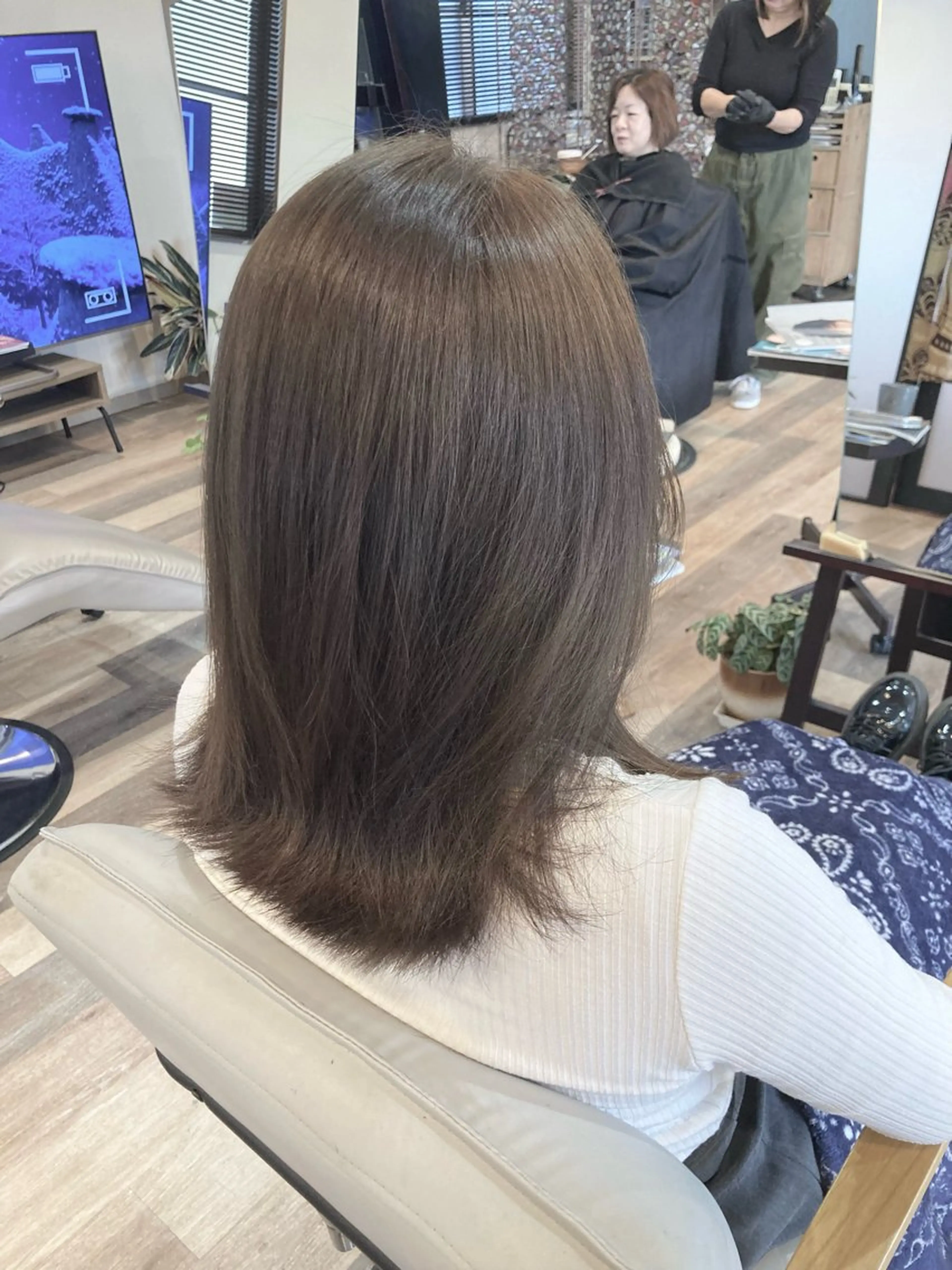 セミロング ヘアカラー トリートメント 中野 紹江のマツエク・マツパデザイン