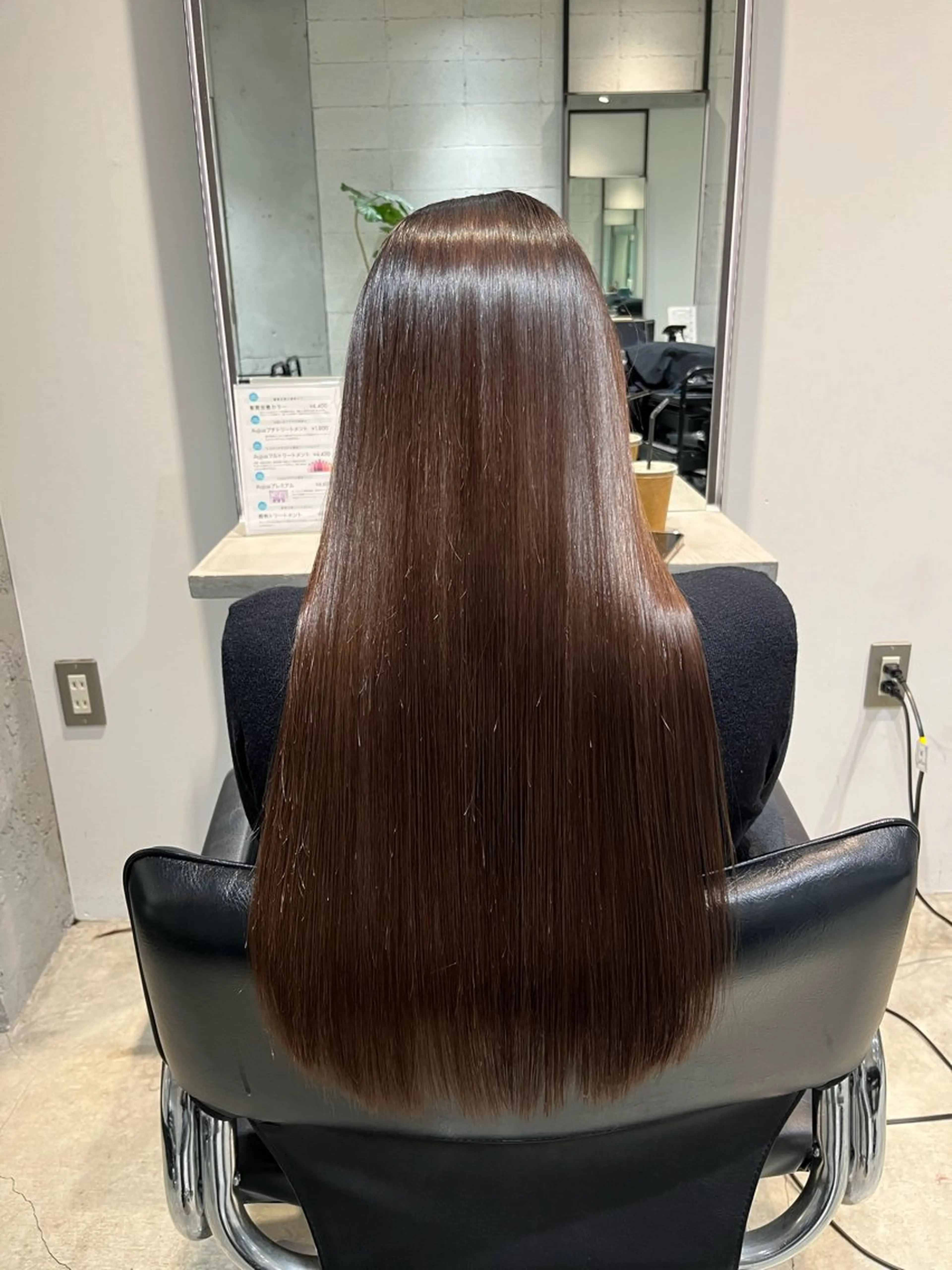 ロング 縮毛矯正 ブリーチモデル募集中 ゆな🎀のヘアスタイル