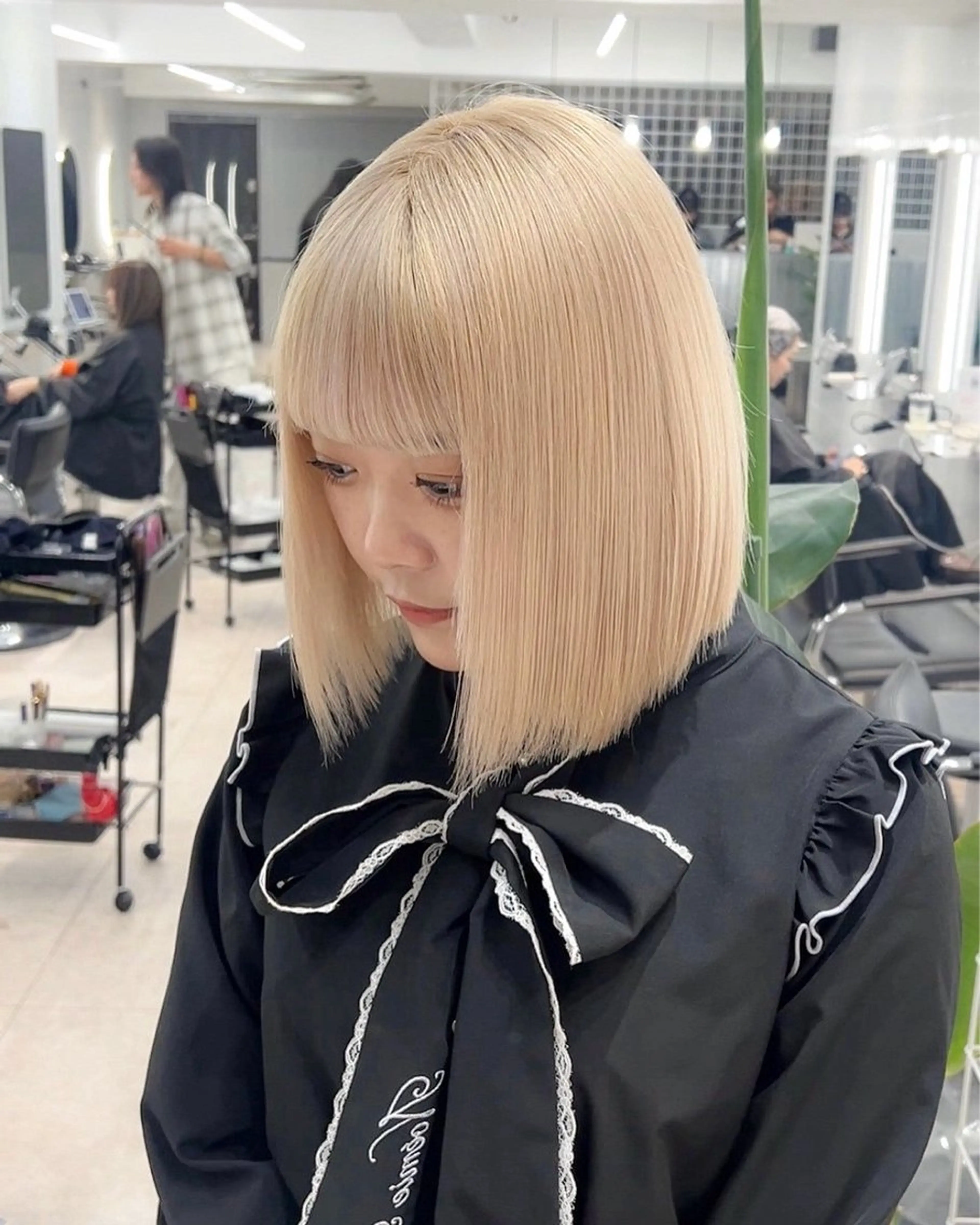 ミディアム カラー ヘアアレンジ ショート/ボブ/似 合わせ/顔周りカットのヘアスタイル