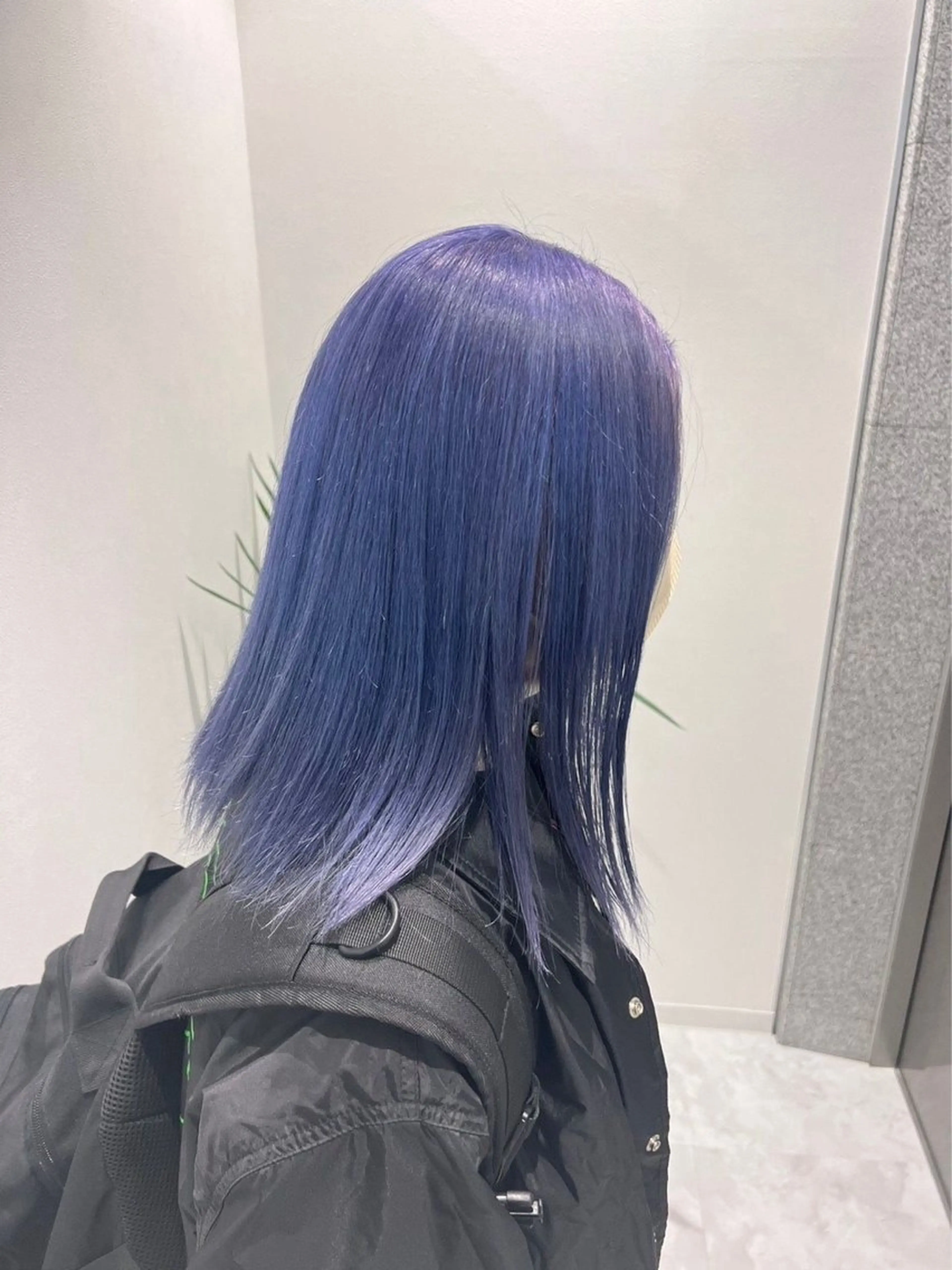 セミロング カラー ヘアアレンジ 🩵ダメージレス艶感 ハイトーン🩷のヘアスタイル