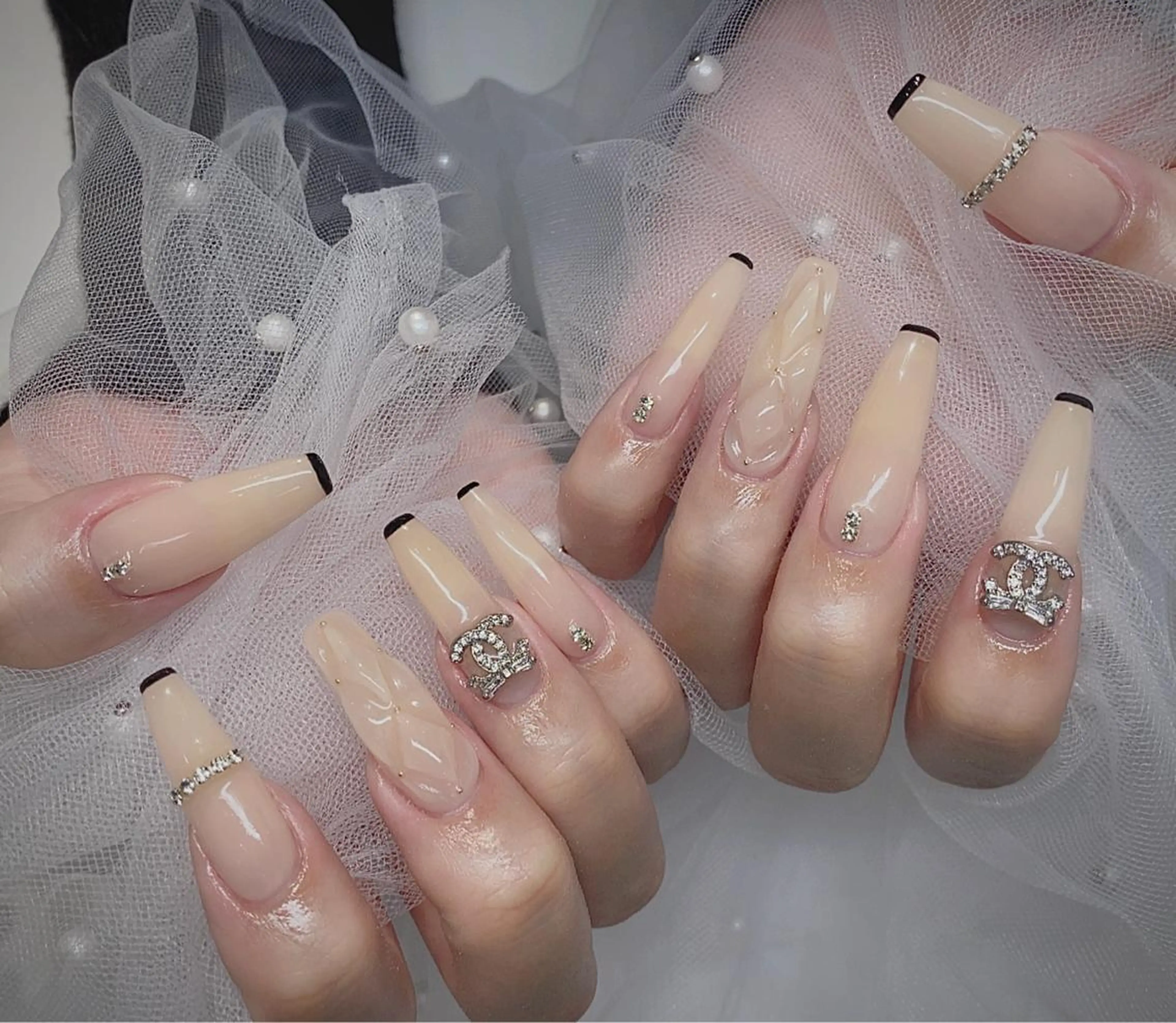 ネイル I-nailロング /ワンホン/キラキラのネイルデザイン