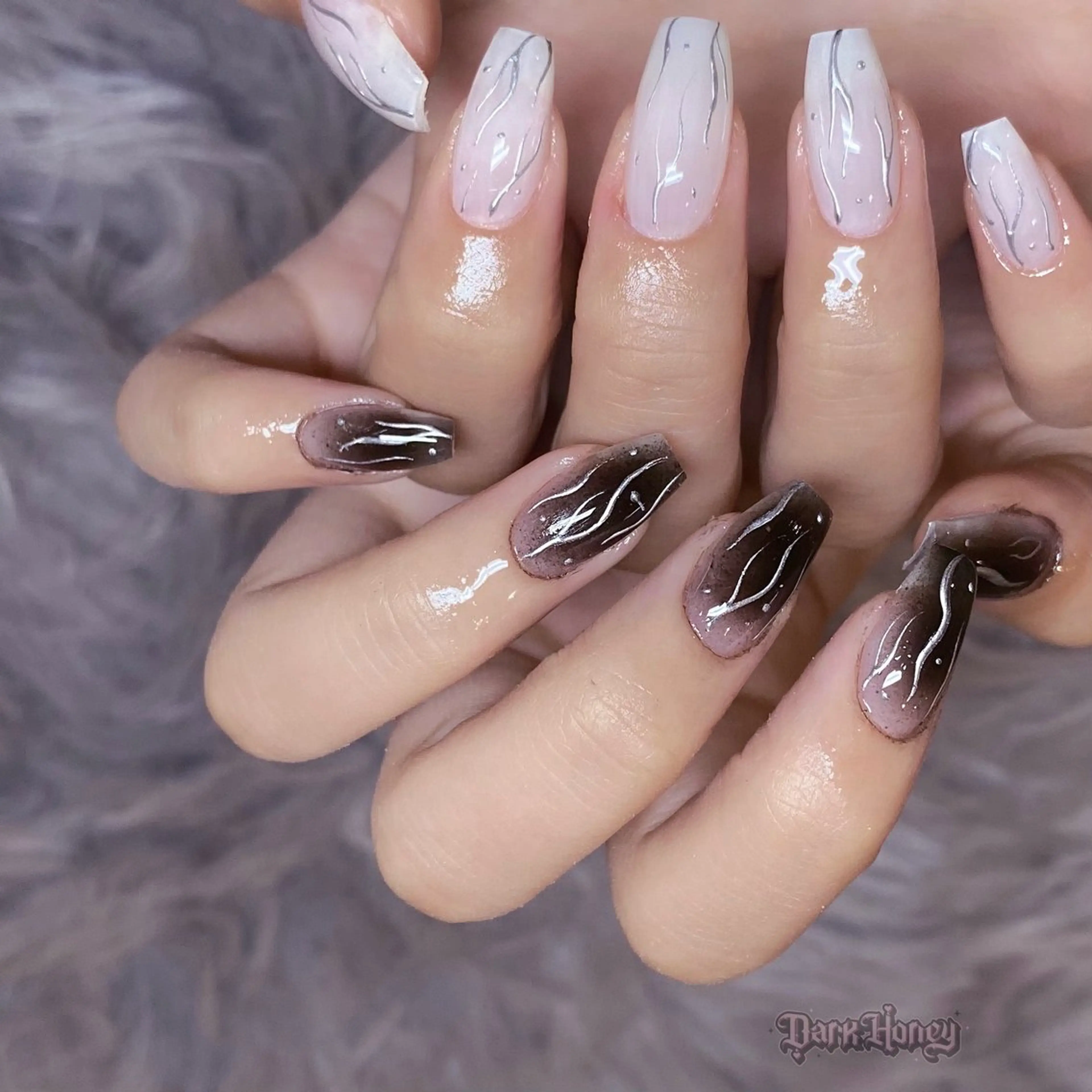 ネイル ハンドネイル Dark honey スカルプ専門原宿店のネイルデザイン