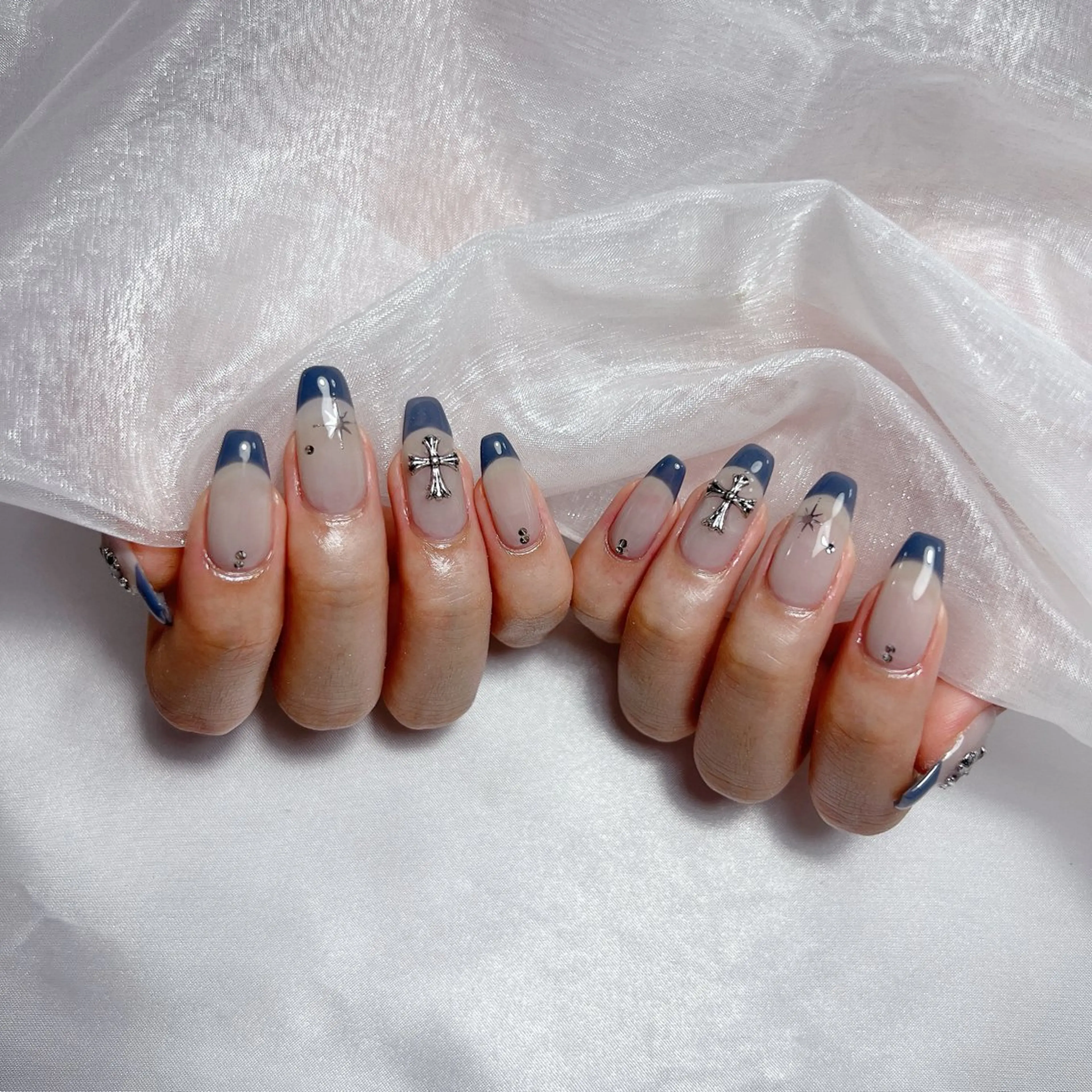 ネイル ジェルネイル 韓国ネイル ラメ(グリッター) マグネットネイル ミラーネイル ハンドネイル -nail salon-Reward所属・nail salon Rewardのネイルデザイン