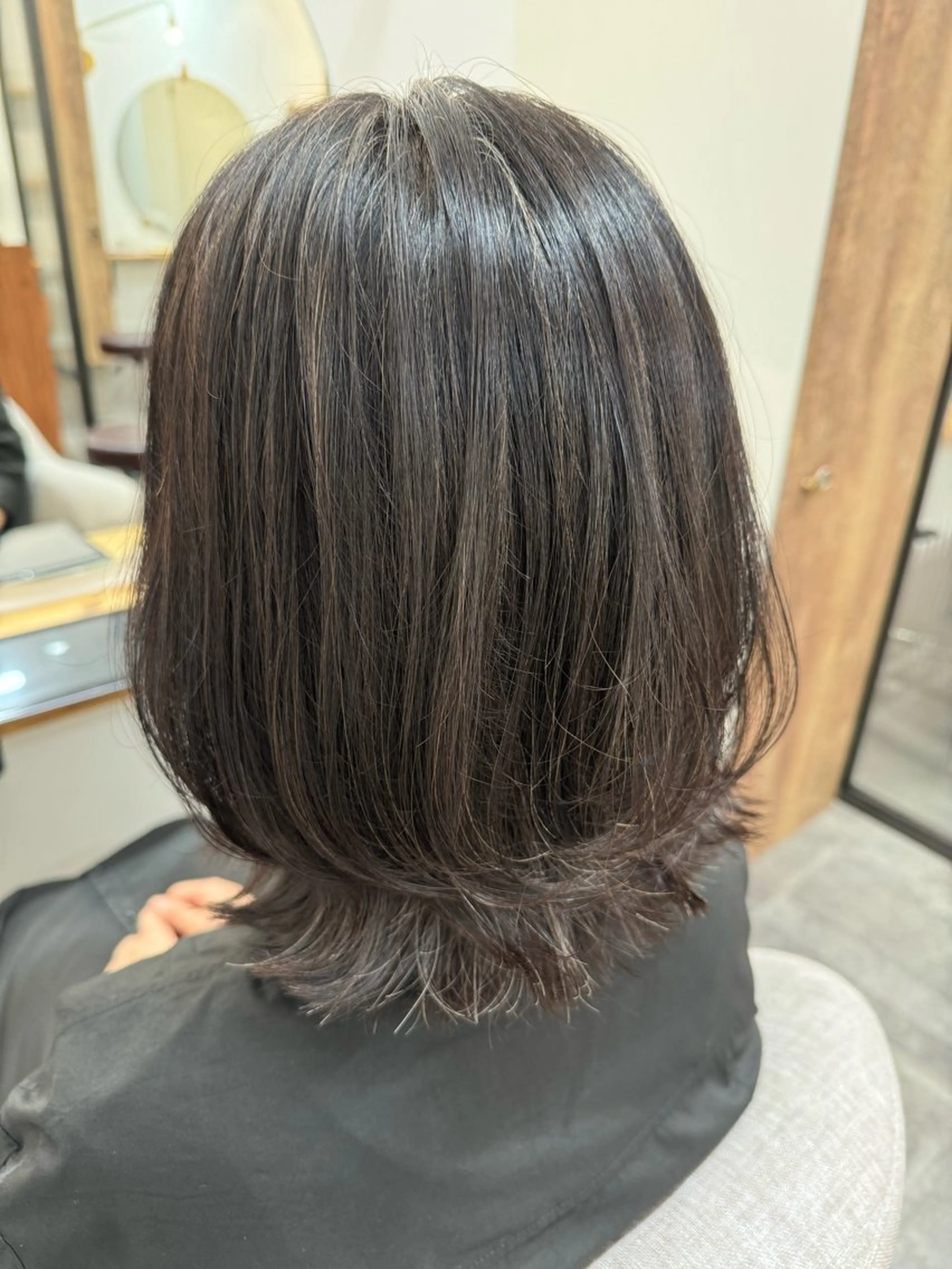 ミディアム レイヤーカット Nagisa ナギサのヘアスタイル