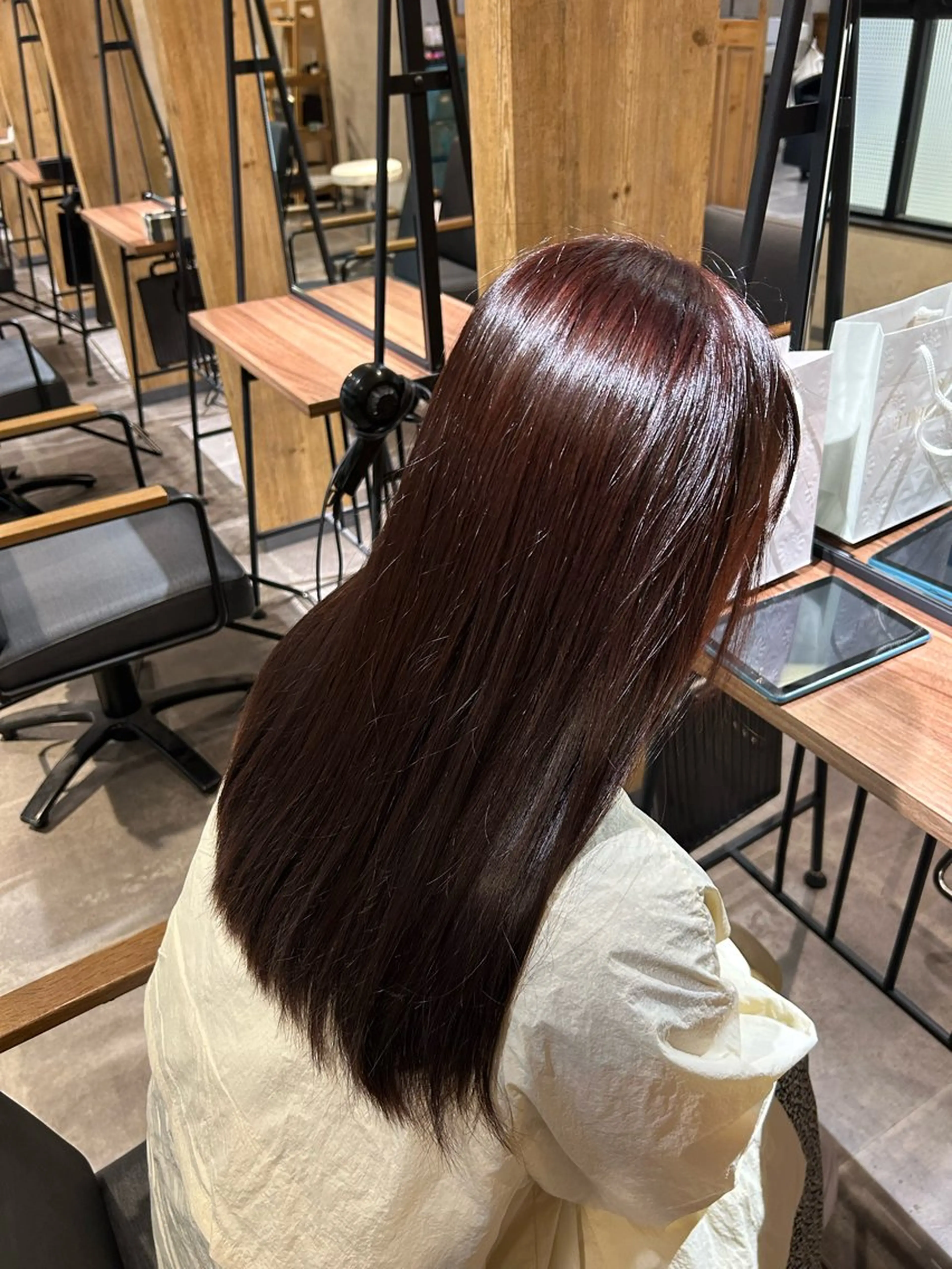 ロング カラー ブラウンカラー ピンクカラー ピンクブラウン hair make logue所属・伊藤 乃愛のヘアスタイル