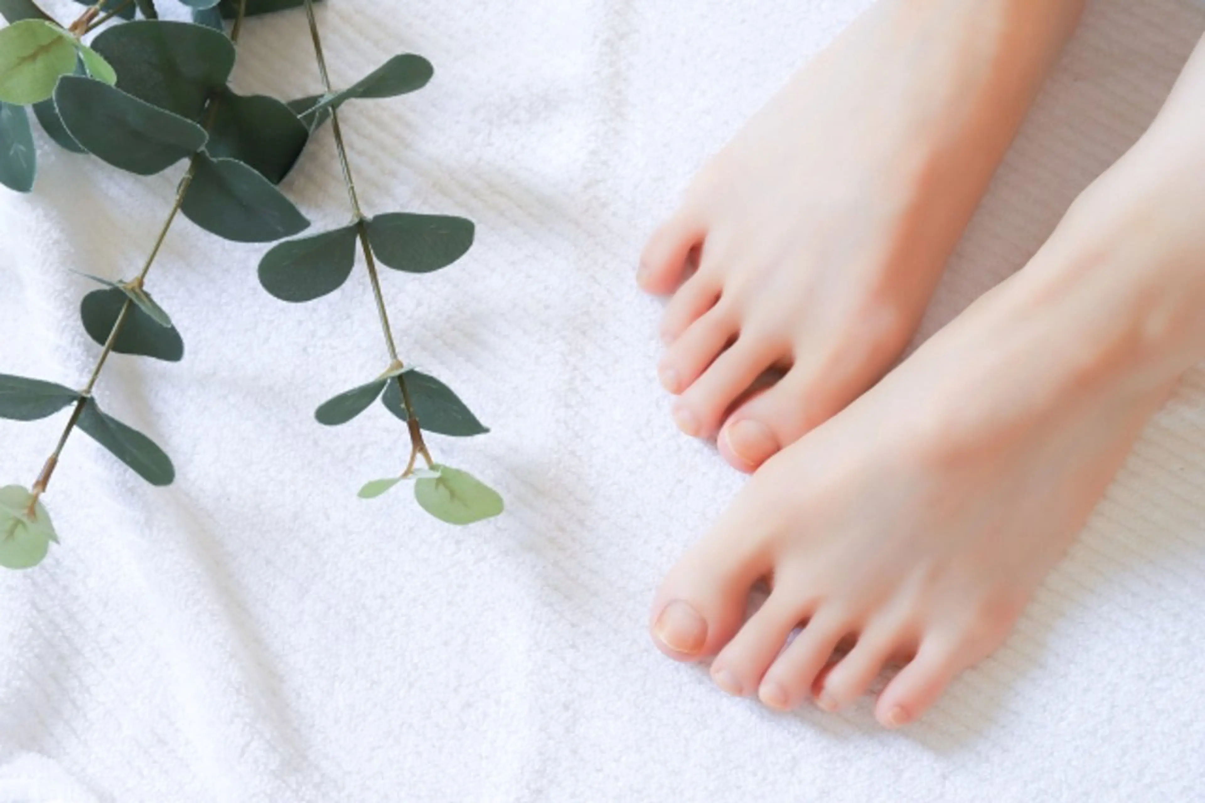 フットソフトジェルオフ+自爪形成の写真