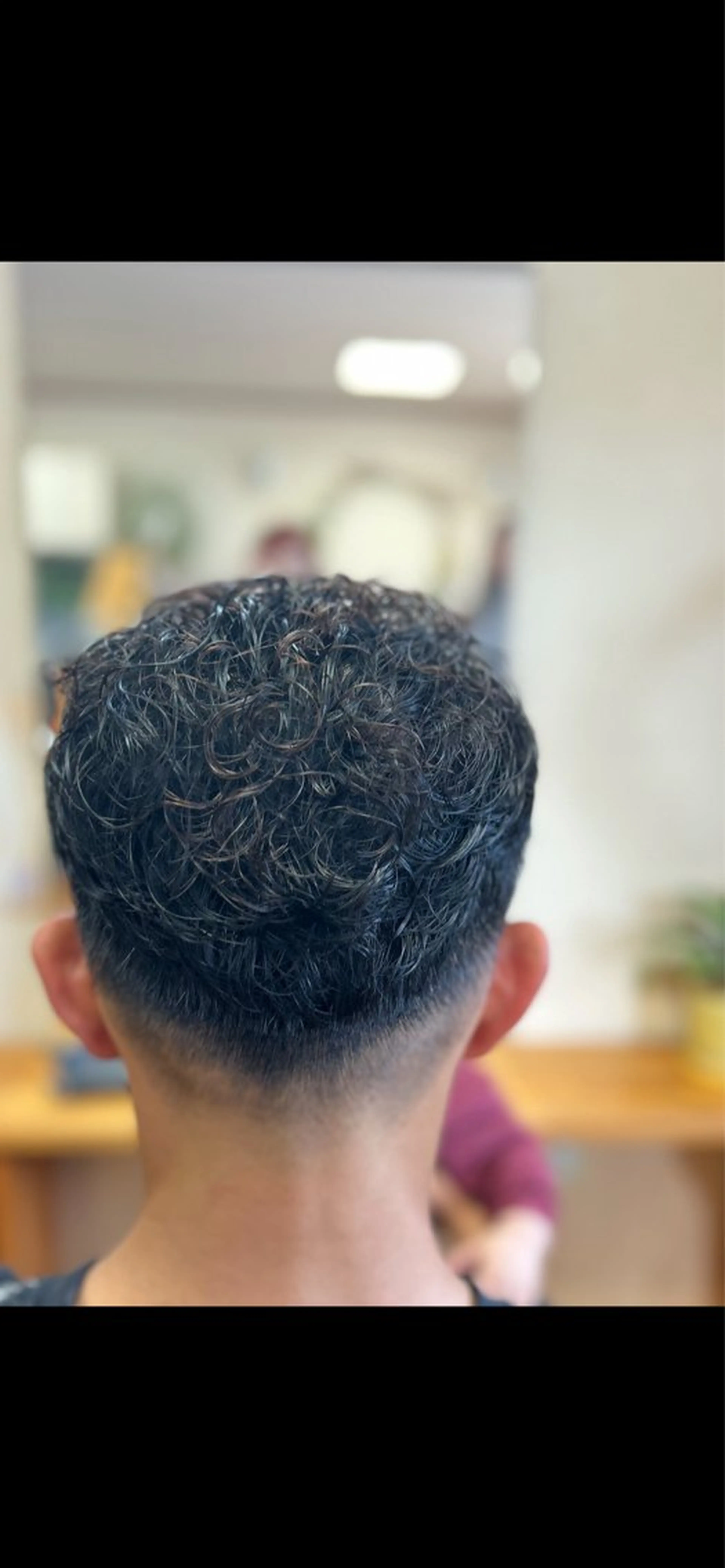 パーマ メンズ カット パーマ みのり美容室所属・かぁちゃん美容師 橋本のヘアスタイル