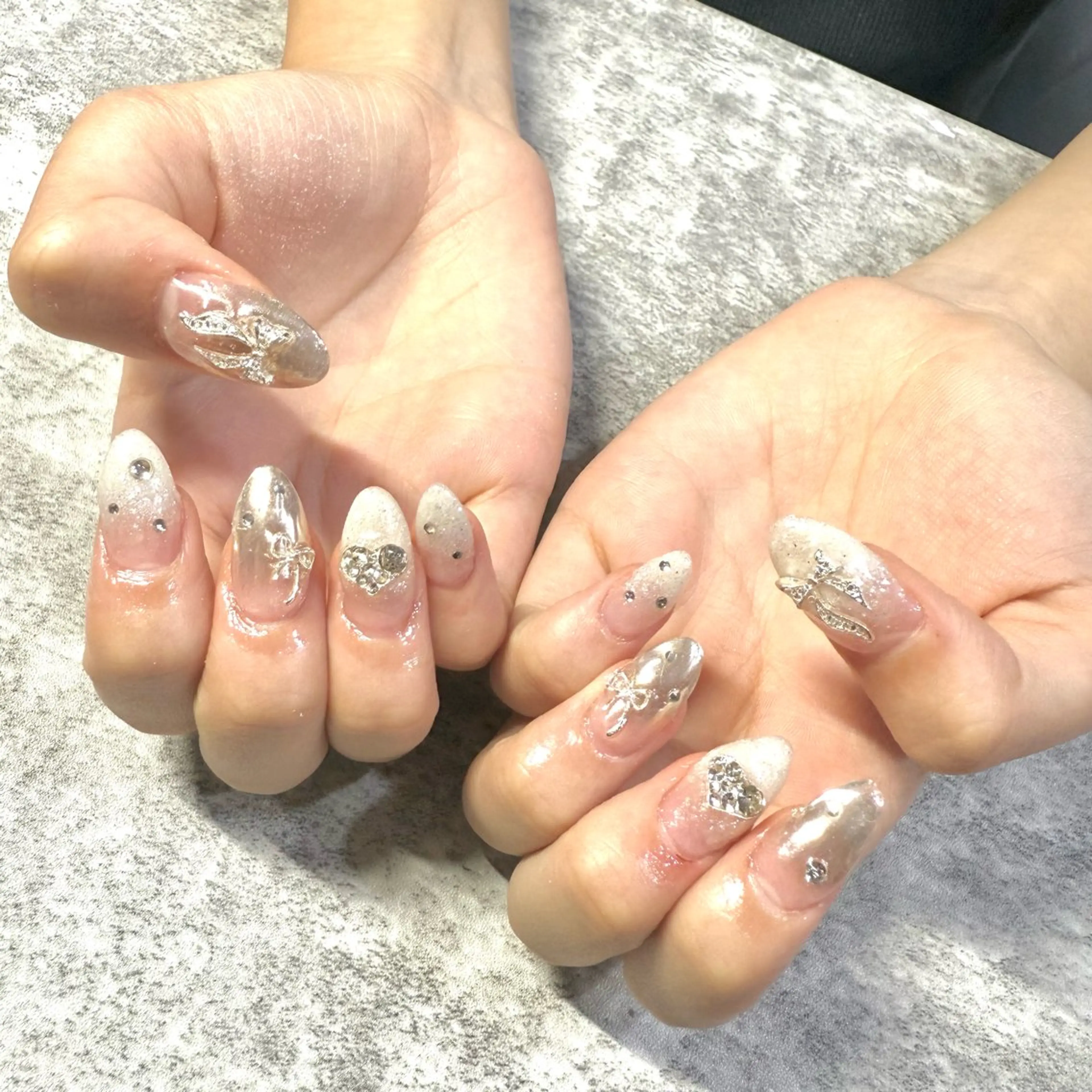 ネイル ミラーネイル シルバー ハンドネイル ★Rinail... .のネイルデザイン