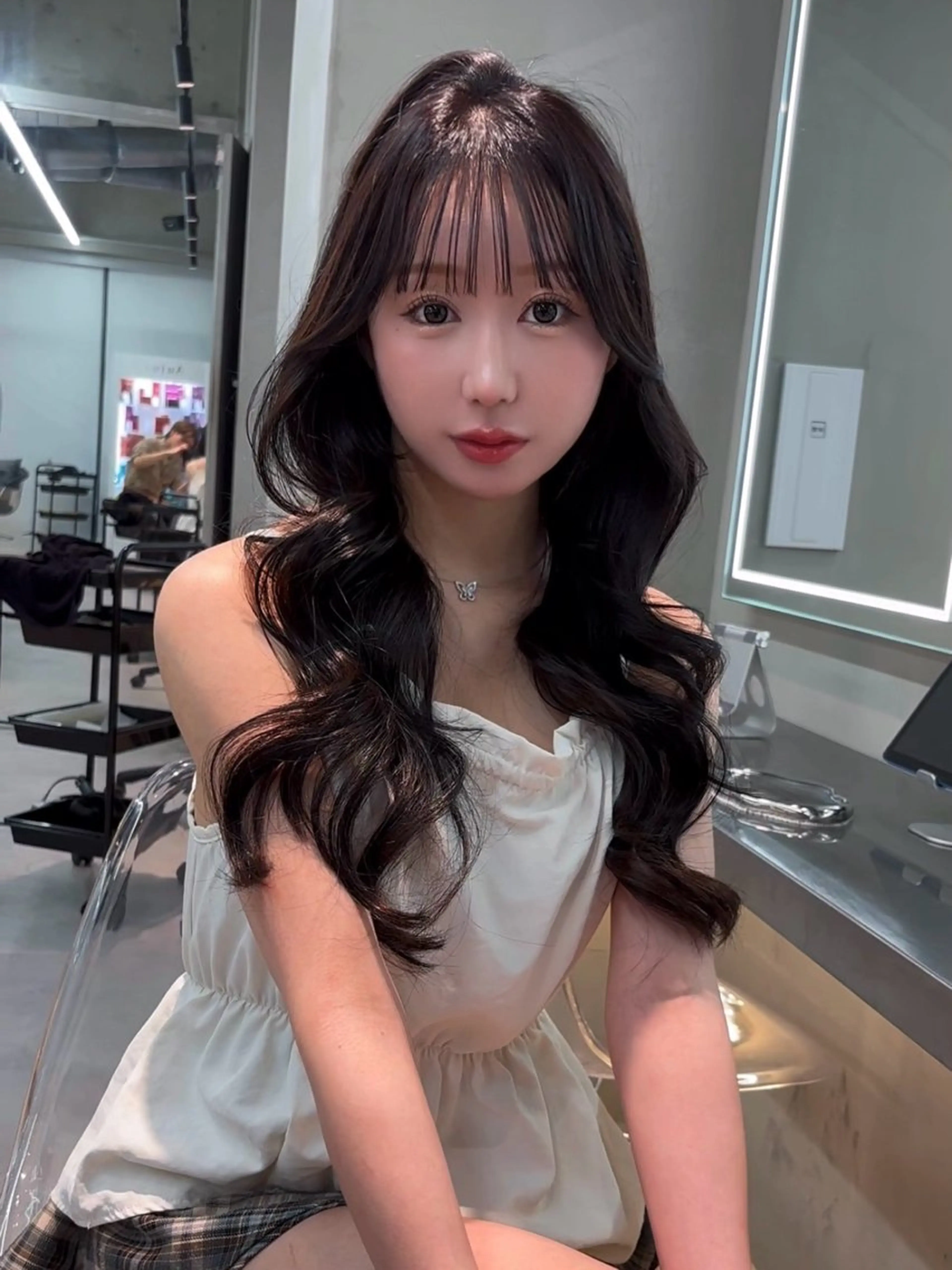 セミロング カラー ブリーチ ブリーチなしカラー 髪質改善 レイヤーカット 縮毛矯正 【透明感ヘア】 吉村　清志のヘアスタイル