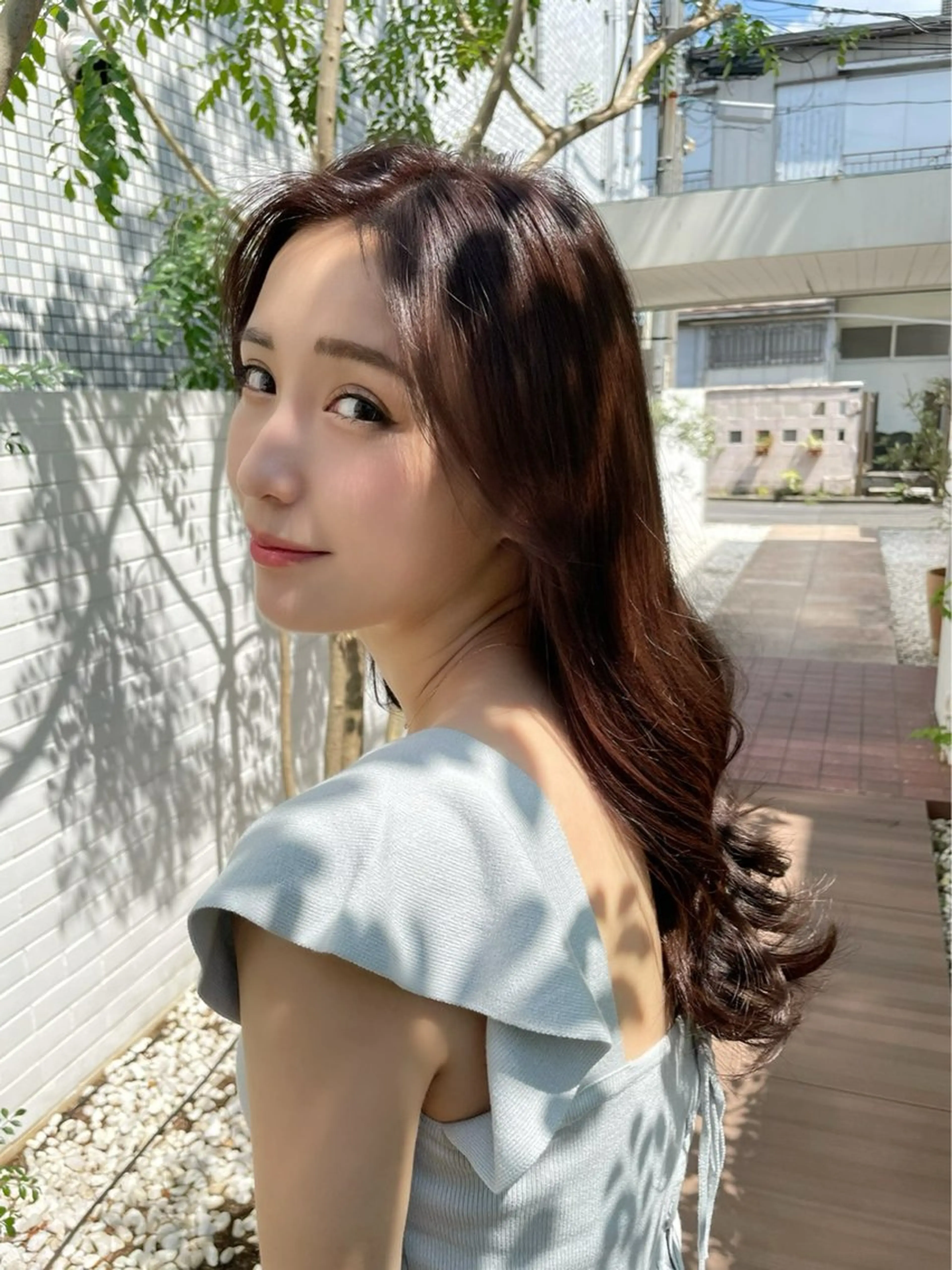 カラー L.O.G KINSHICHO所属・akari アレンジ/艶カラーのヘアスタイル