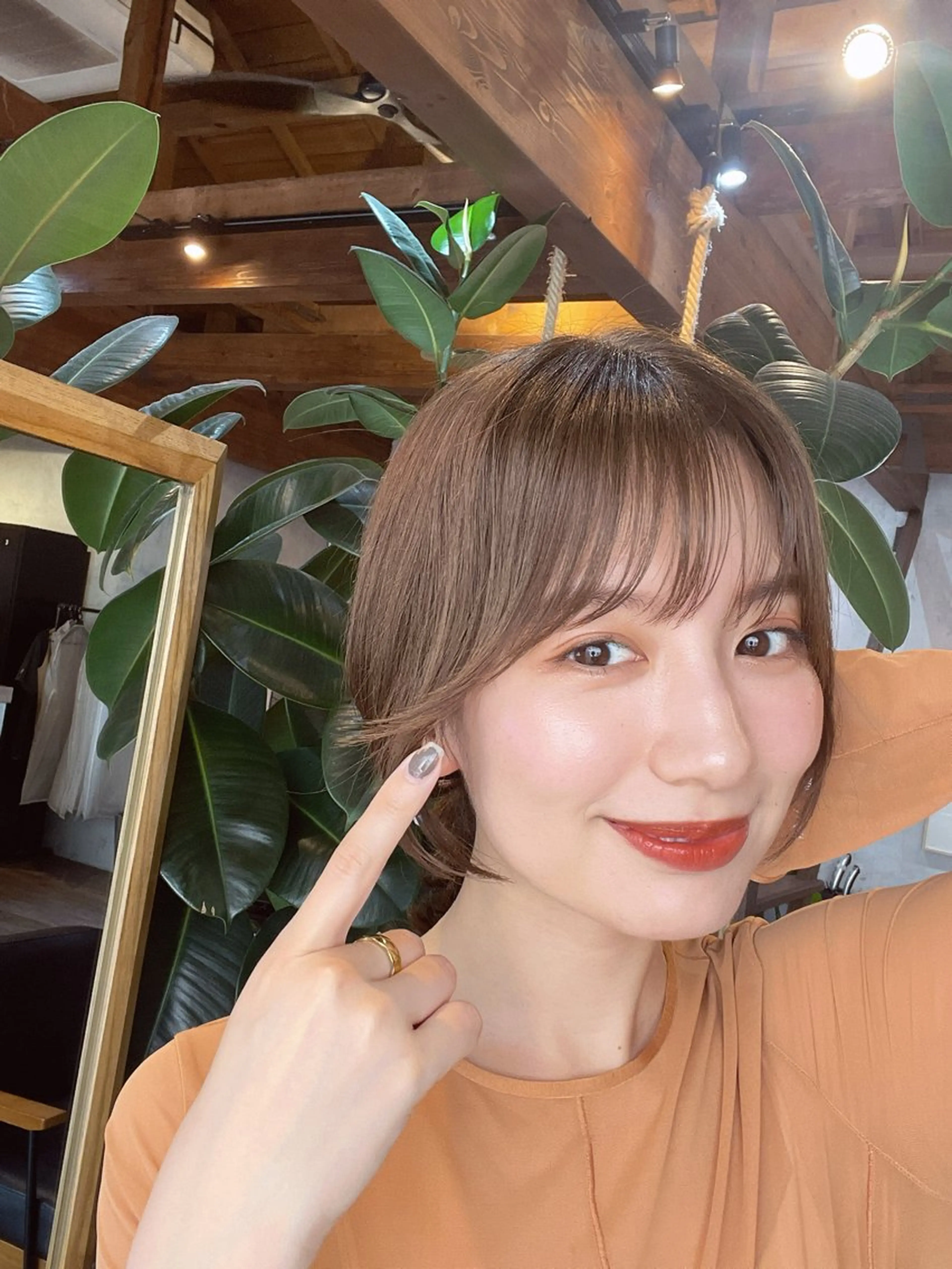 ミディアム ボブレイヤー ボブ レイヤーカット カット ヘアカラー トリートメント 結べるレイヤーボブ くびれLady表参道のヘアスタイル