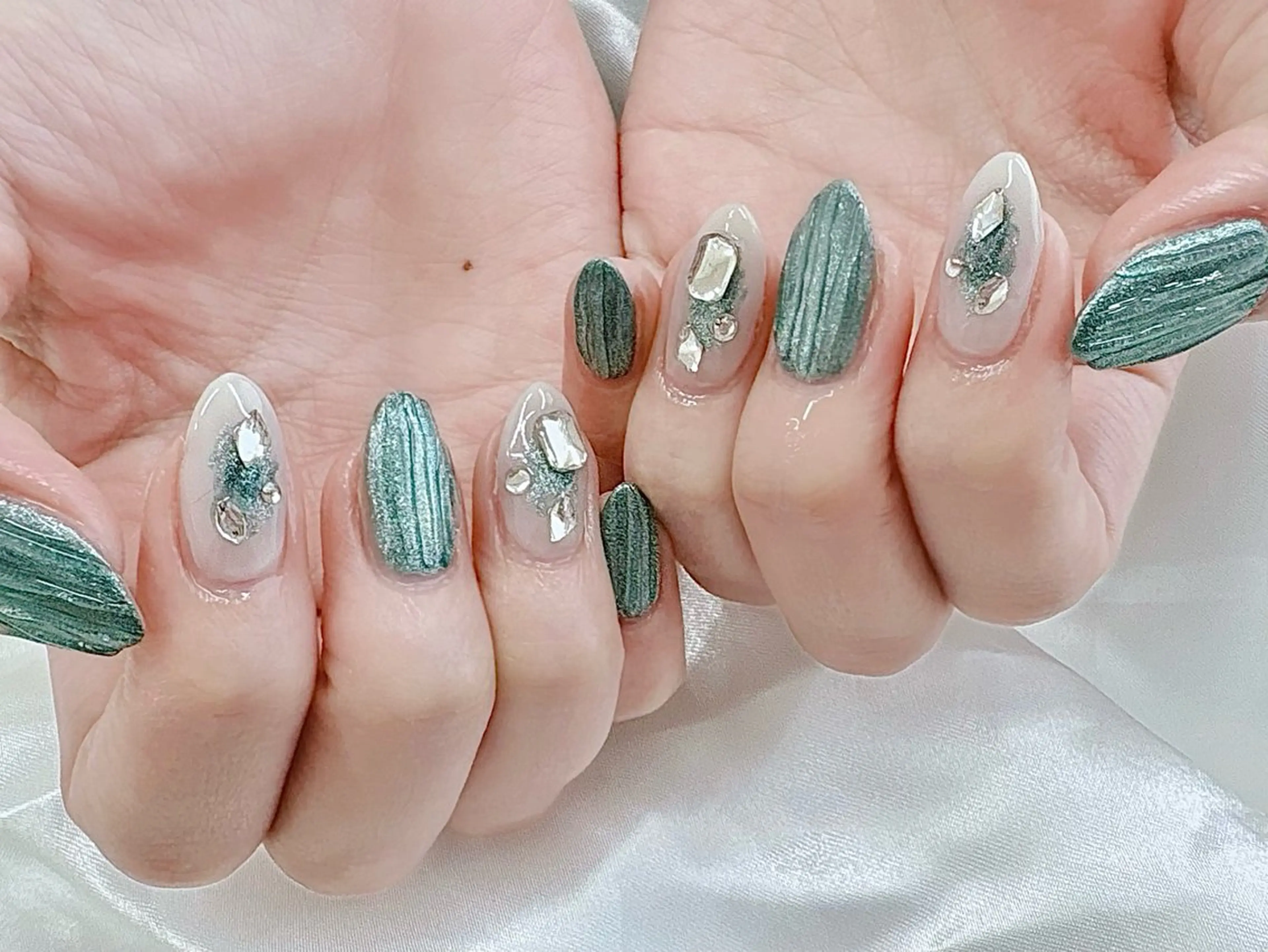 ネイル ハンドネイル ハンドケア Regene ARAKIのネイルデザイン