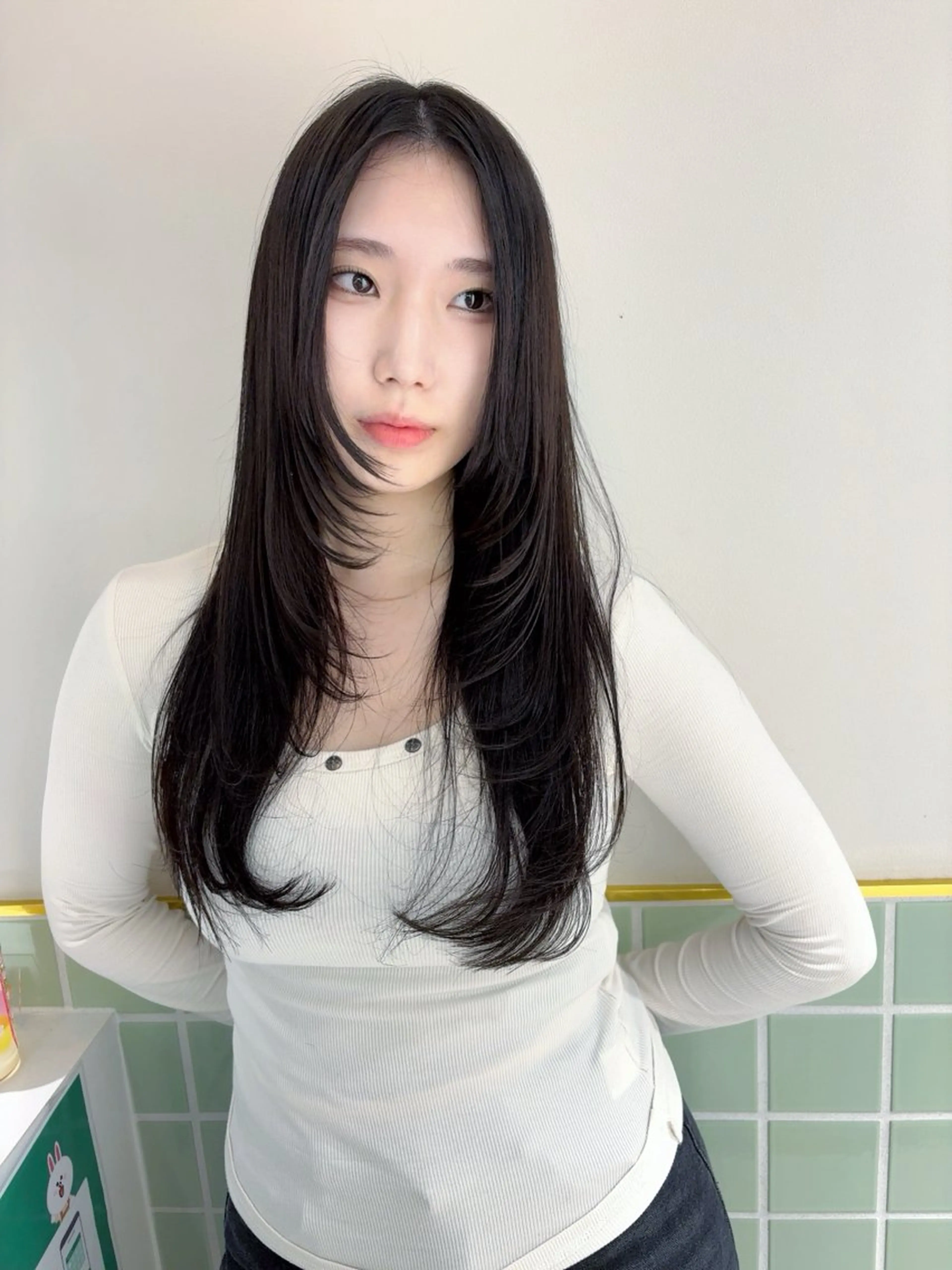 ロング カラー ヘアアレンジ 透明感カラー くびれヘア 顔まわりレイヤー 顔周りカット 韓国風ヘア カット ヘアカラー トリートメント ヘッドスパ ヘアセット 二ヶ月綺麗が続く デザイン/星野六三四のヘアスタイル
