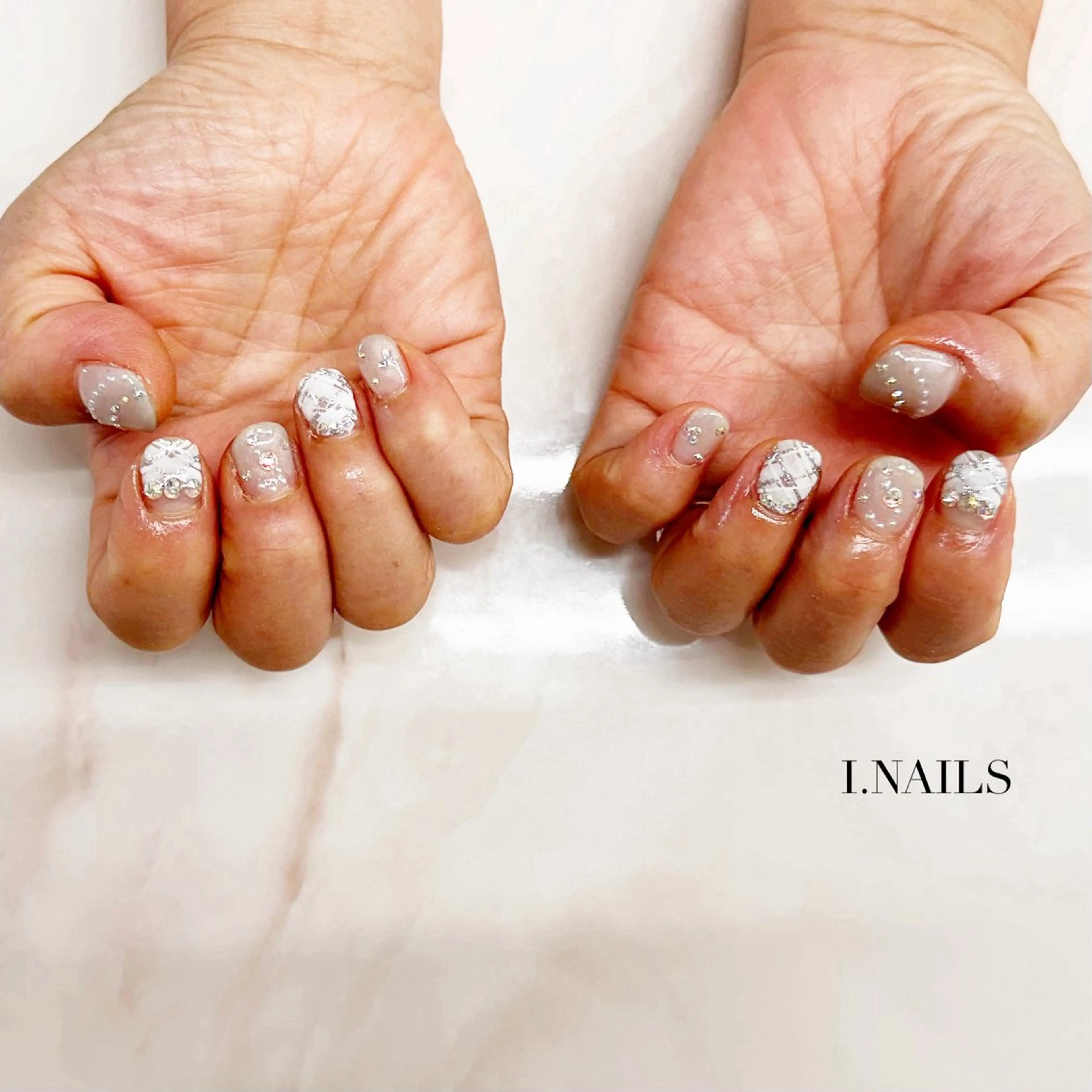 ネイル アイネイルズ所属・早川 梓のネイルデザイン