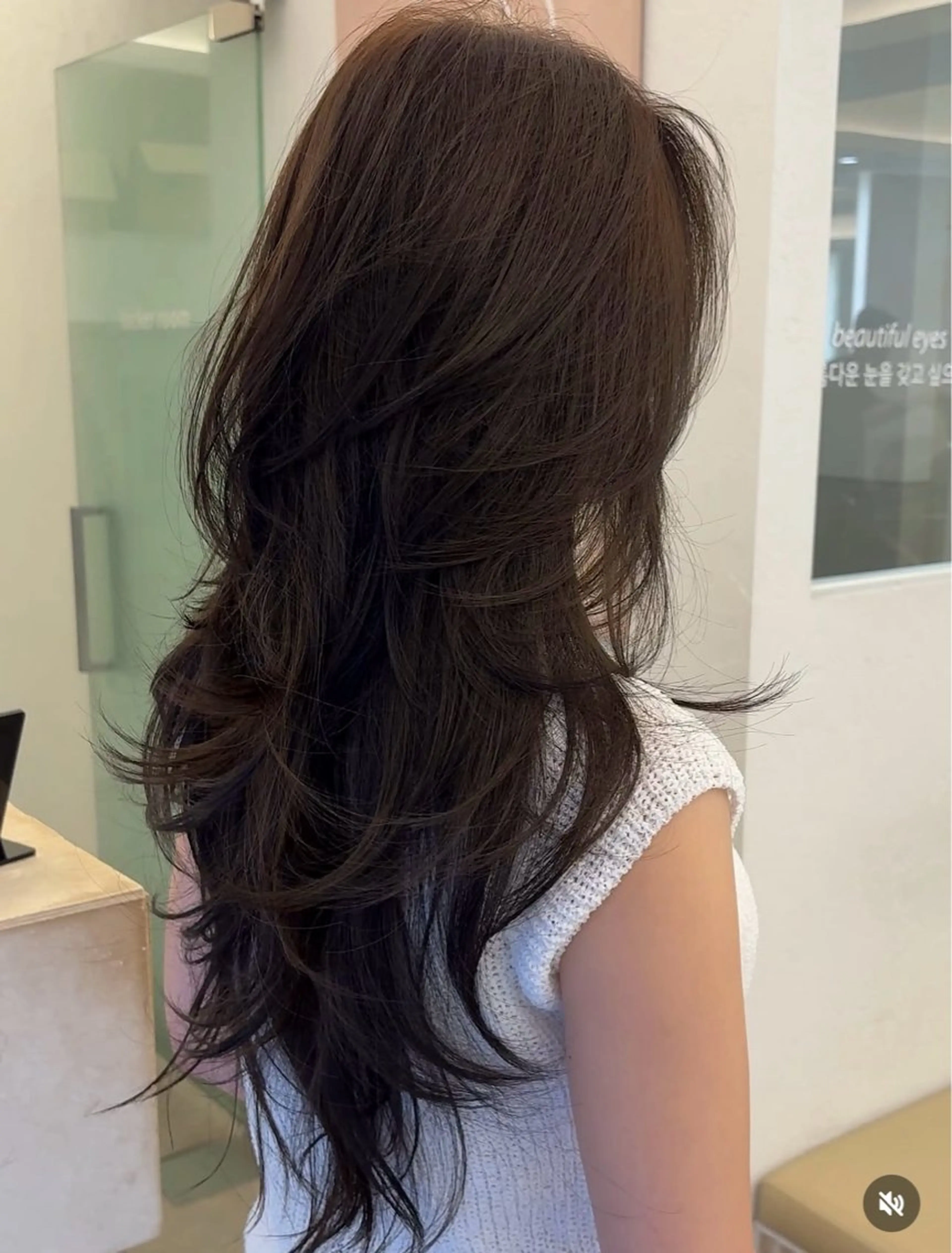 ロング カットモデル/韓国 レイヤー/SEIRAのヘアスタイル