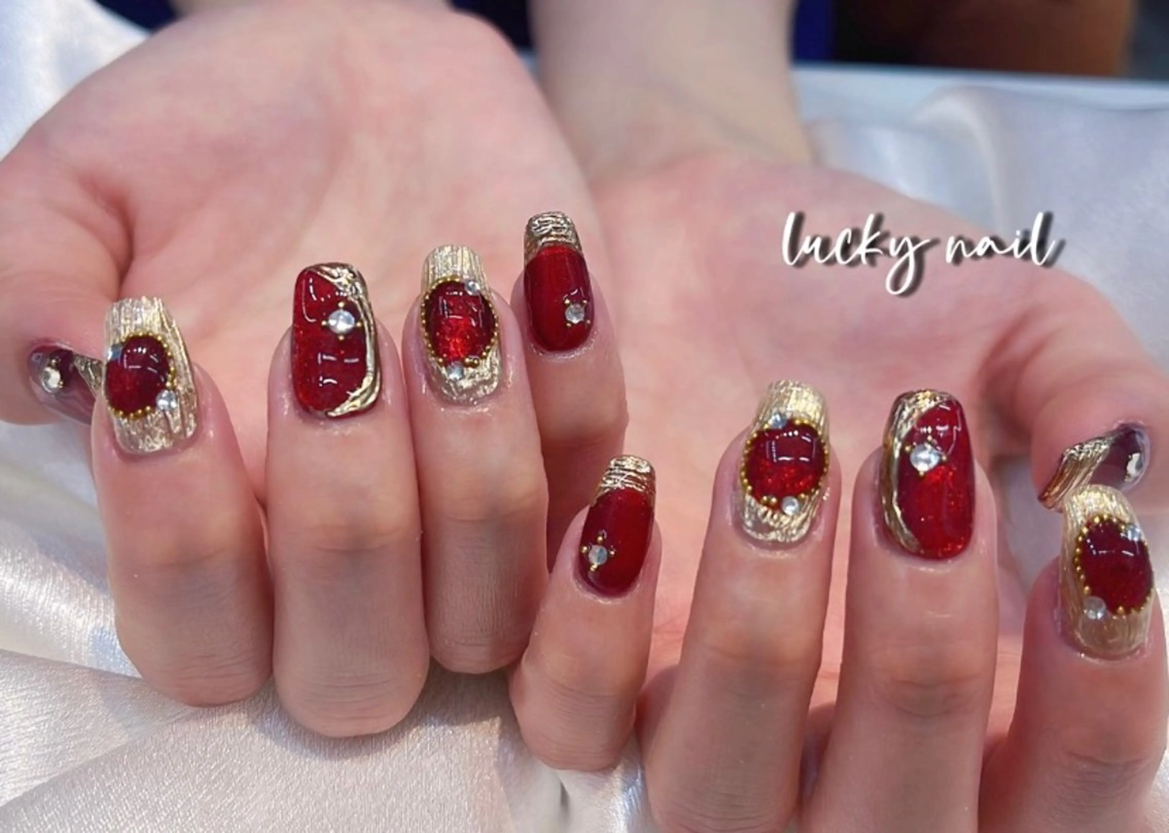 ネイル チークネイル 長さ出し ジェルネイル マグネットネイル 持ち込み ハンドネイル ハンドケア Lucky nail 小林和希のネイルデザイン