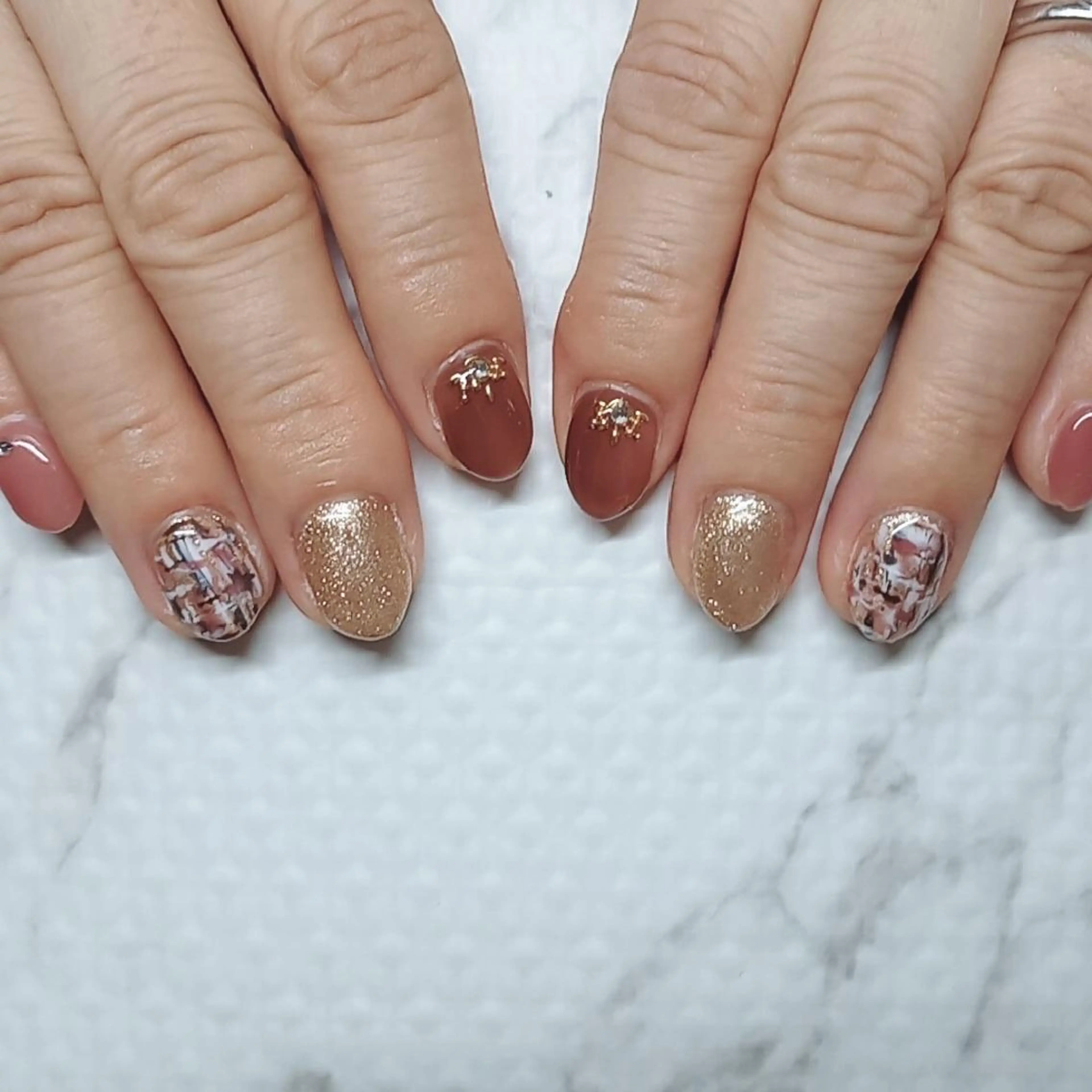 ネイル アニマル柄 フットネイル グリーン オフィスネイル ワンカラーネイル Lily Roseスタッフ一同のマツエク・マツパデザイン