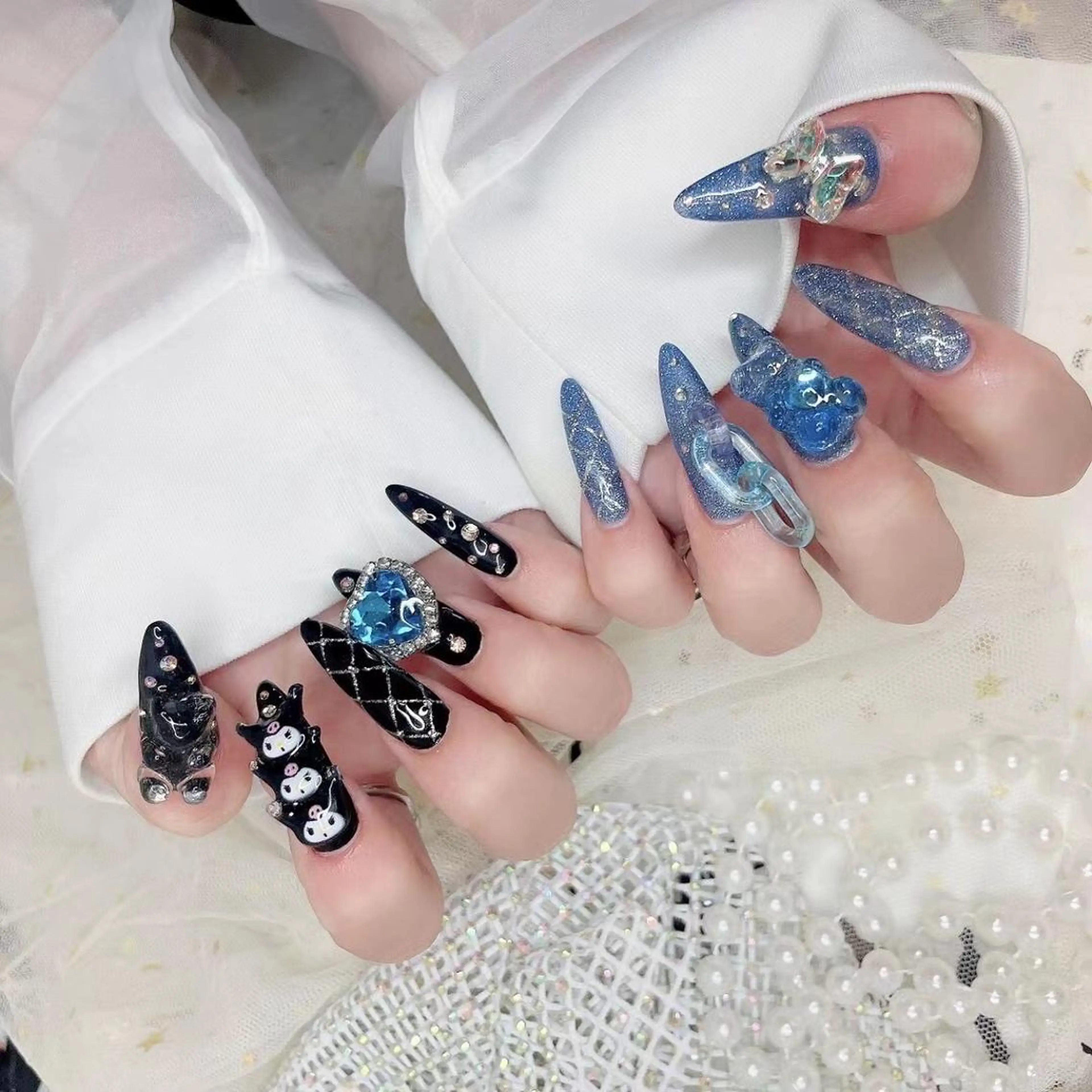 ネイル ブルー クリアネイル ガーリー ハート キラキラネイル Babarla　Nail　Salon所属・babarla Nailのネイルデザイン