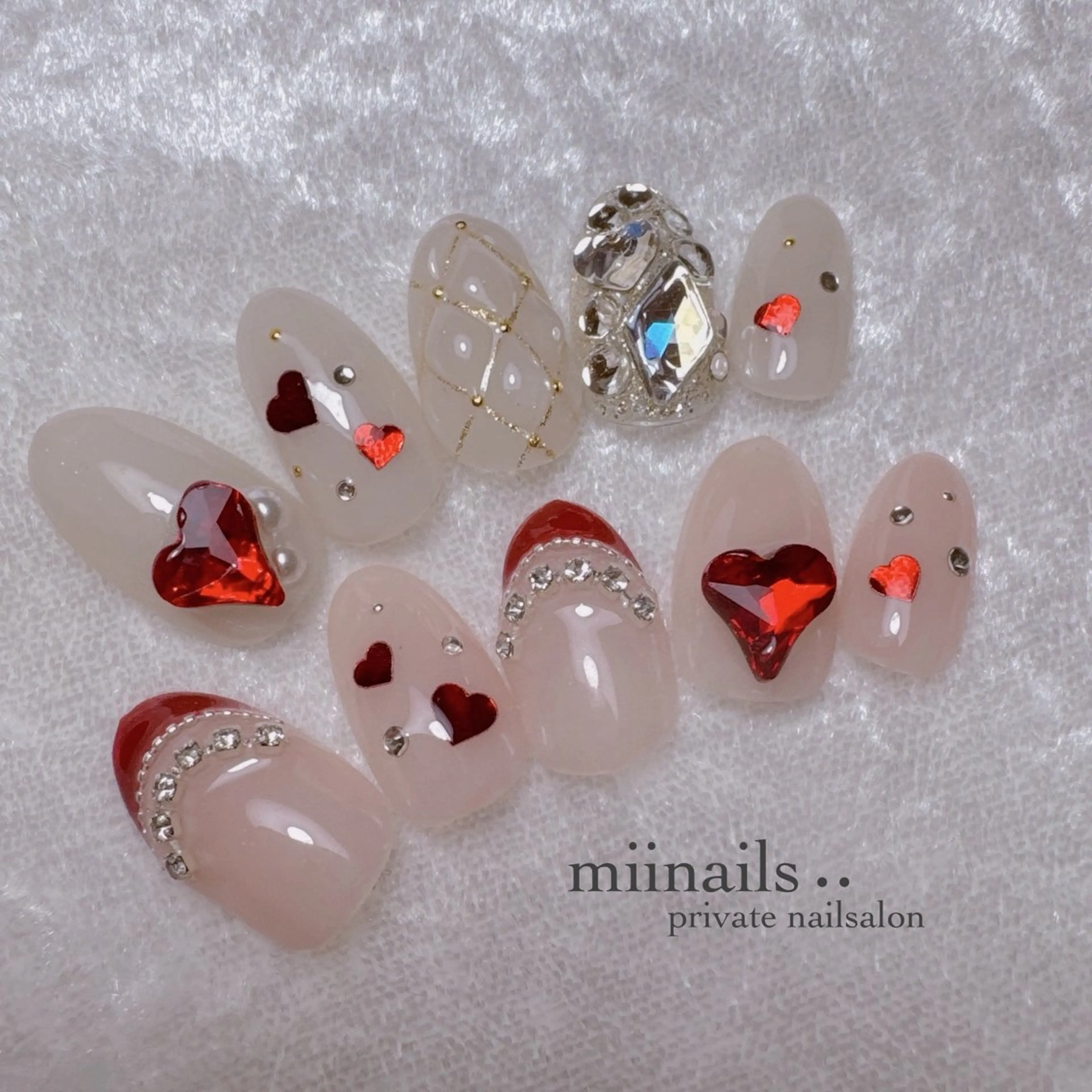 ネイル キラキラネイル 韓国ネイル ワンホンネイル ハンドネイル nailsalon miinailsのネイルデザイン