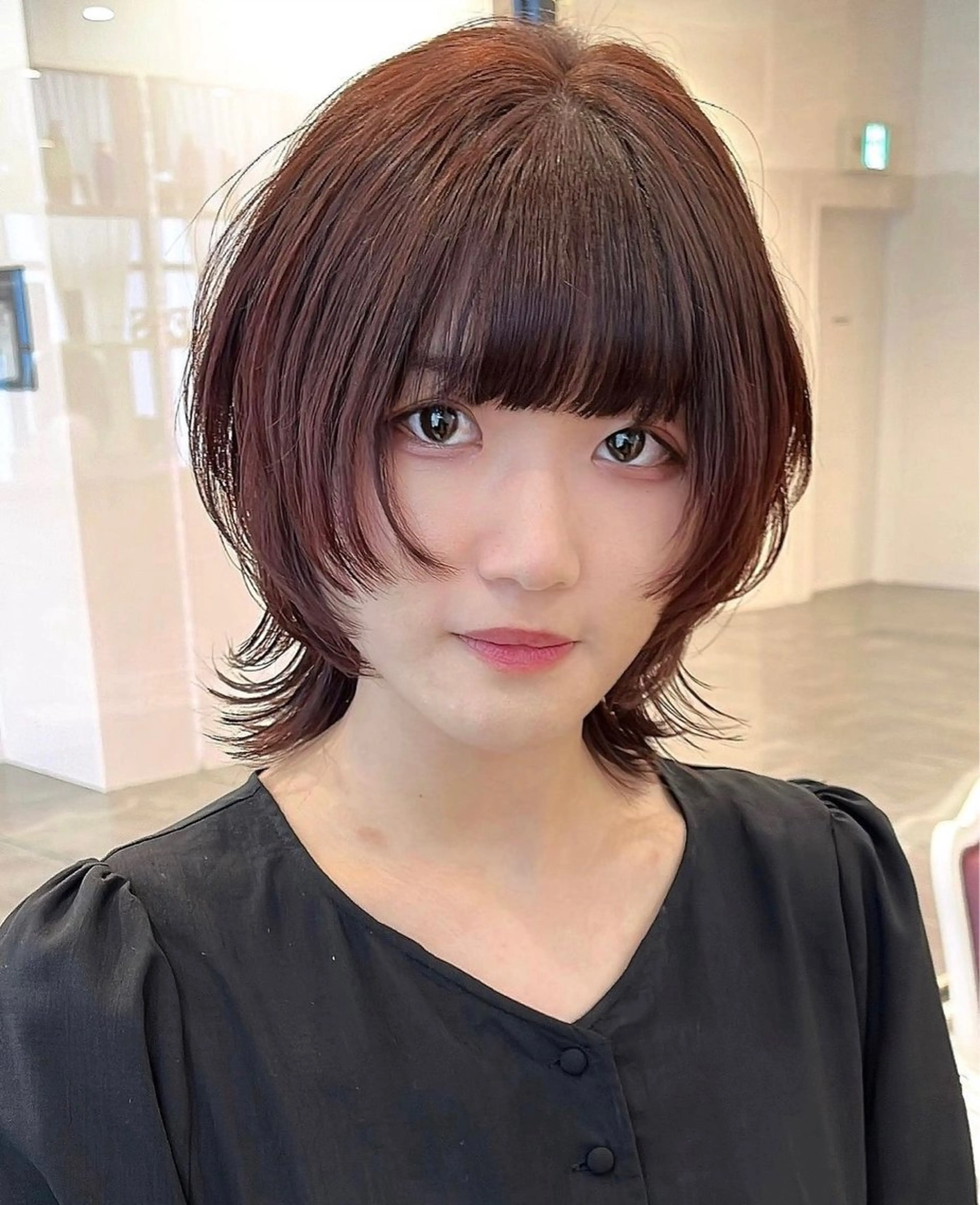 ショート 大阪ウルフカット 🐺デザインカラーのヘアスタイル