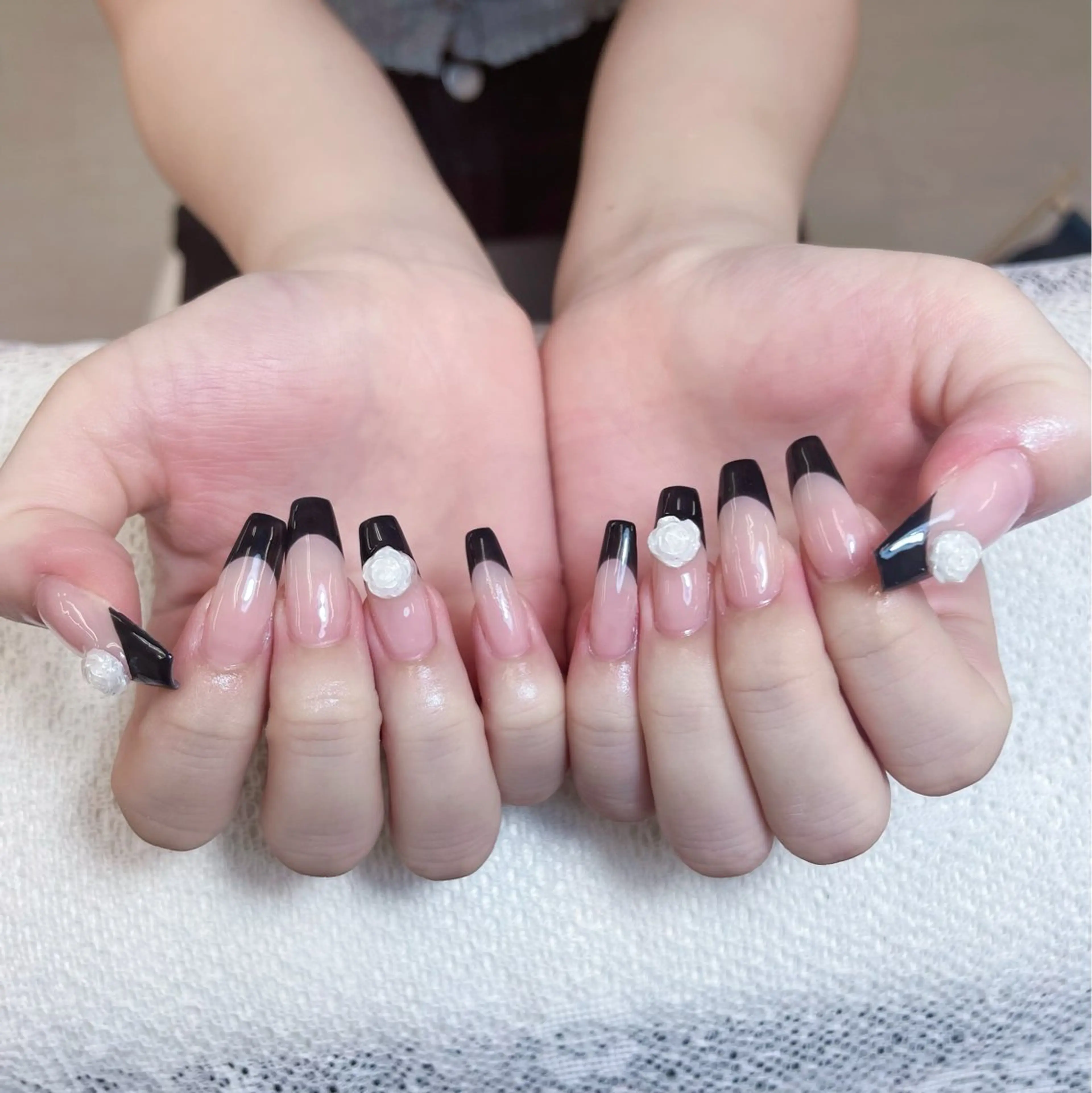 ネイル 成人式 ロングネイル マグネットネイル 大理石ネイル(マーブル) リボン ZUZU AMEE NAILのネイルデザイン