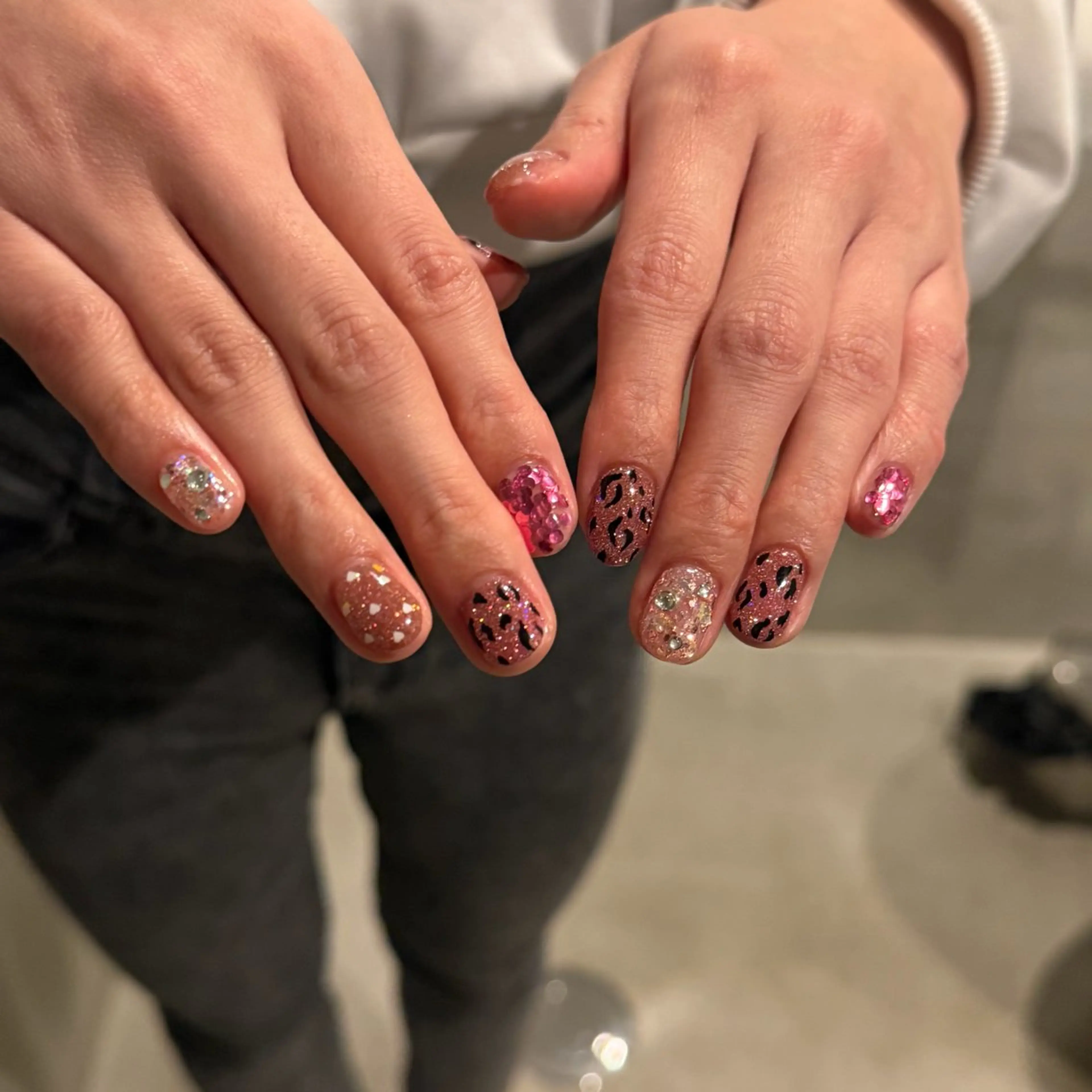 ネイル アニマル柄 ハンドネイル 𝐫𝐚𝐢 𝐧𝐚𝐢𝐥の眉毛・アイブロウイメージ