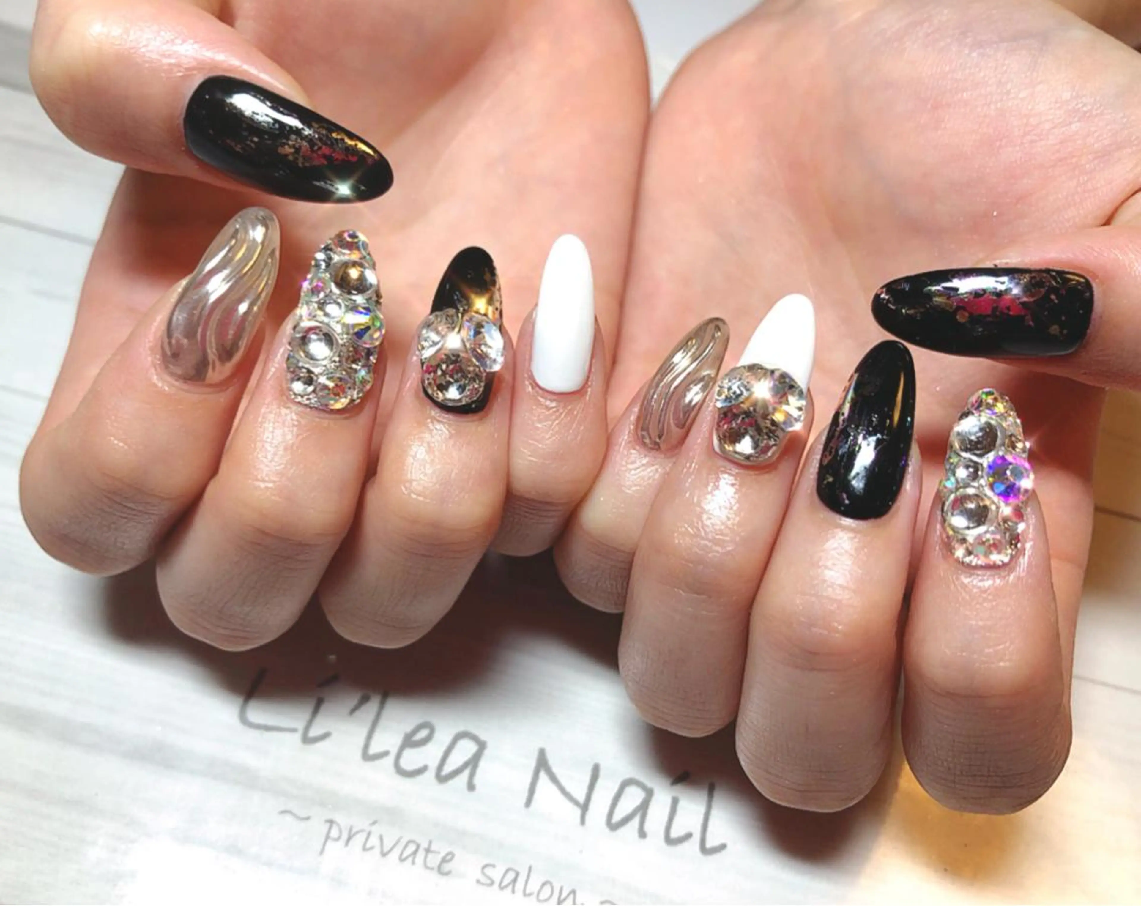 ネイル Li'leaNail AINAのネイルデザイン