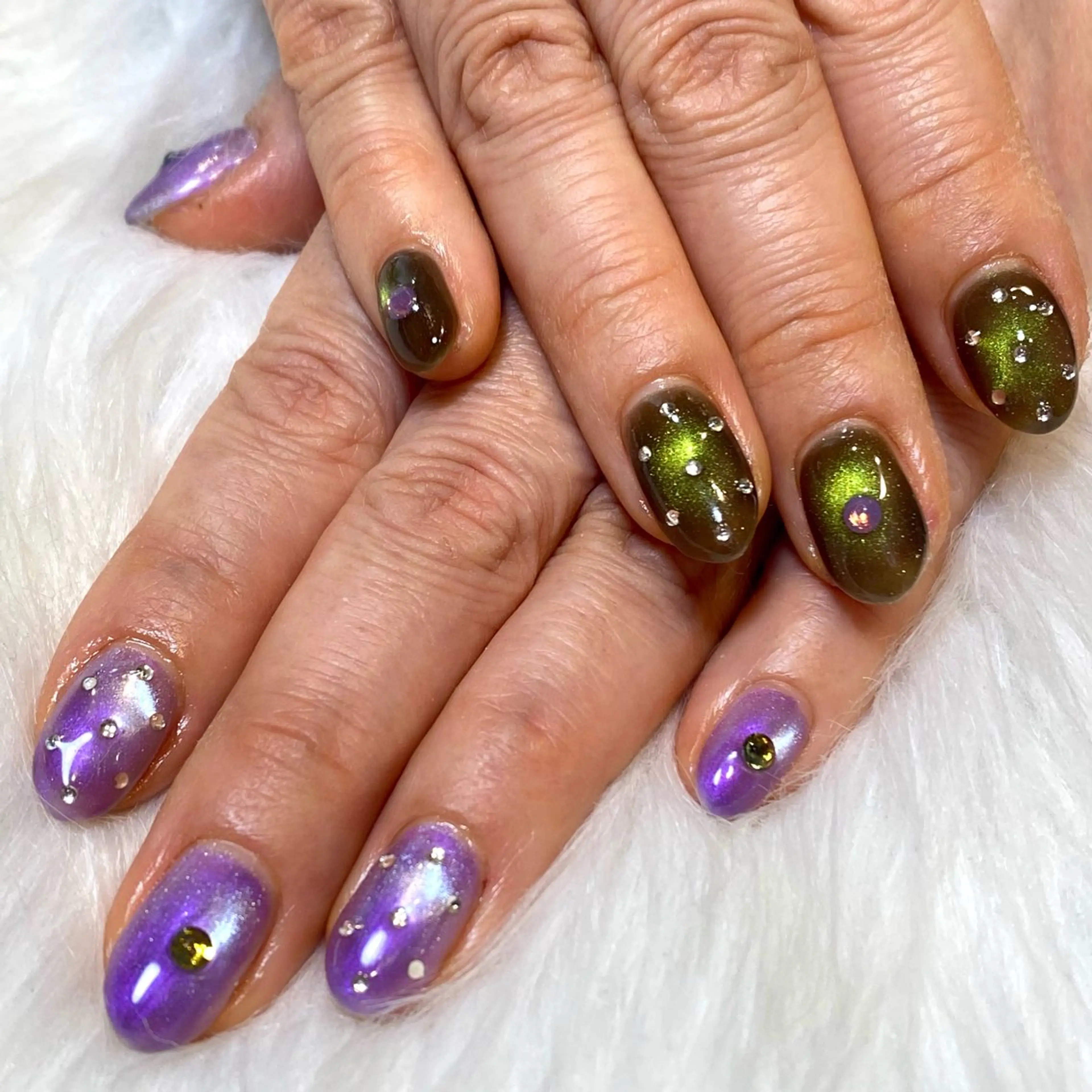 ネイル ストーンネイル ハンドネイル FREEME【フリーミ】所属・FREEME 🌼アビのネイルデザイン