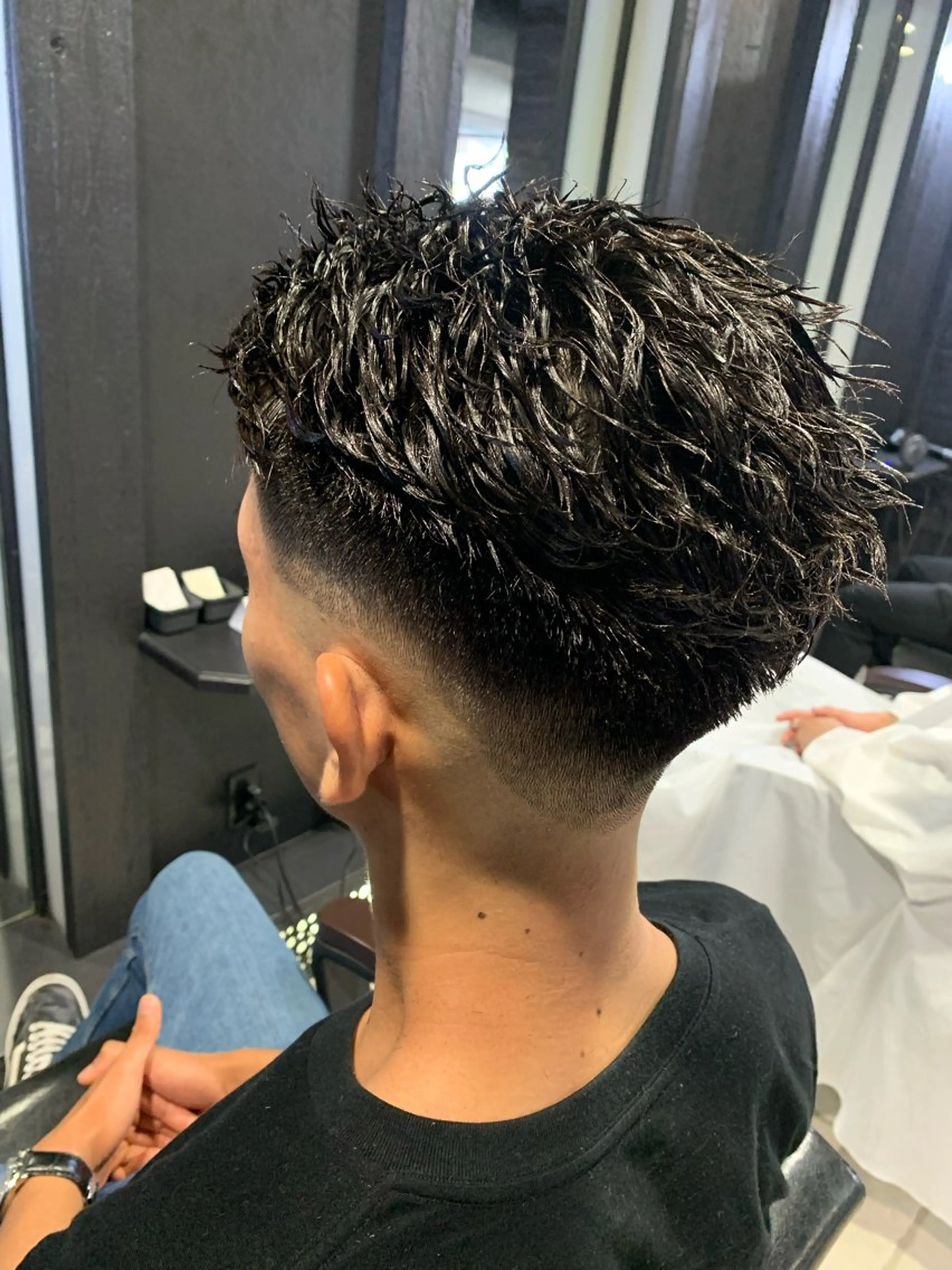 ショート メンズ メンズパーマ メンズツイストパーマ ツイストパーマ メンズパーマ/難波/ 心斎橋　室園亮佑のヘアスタイル