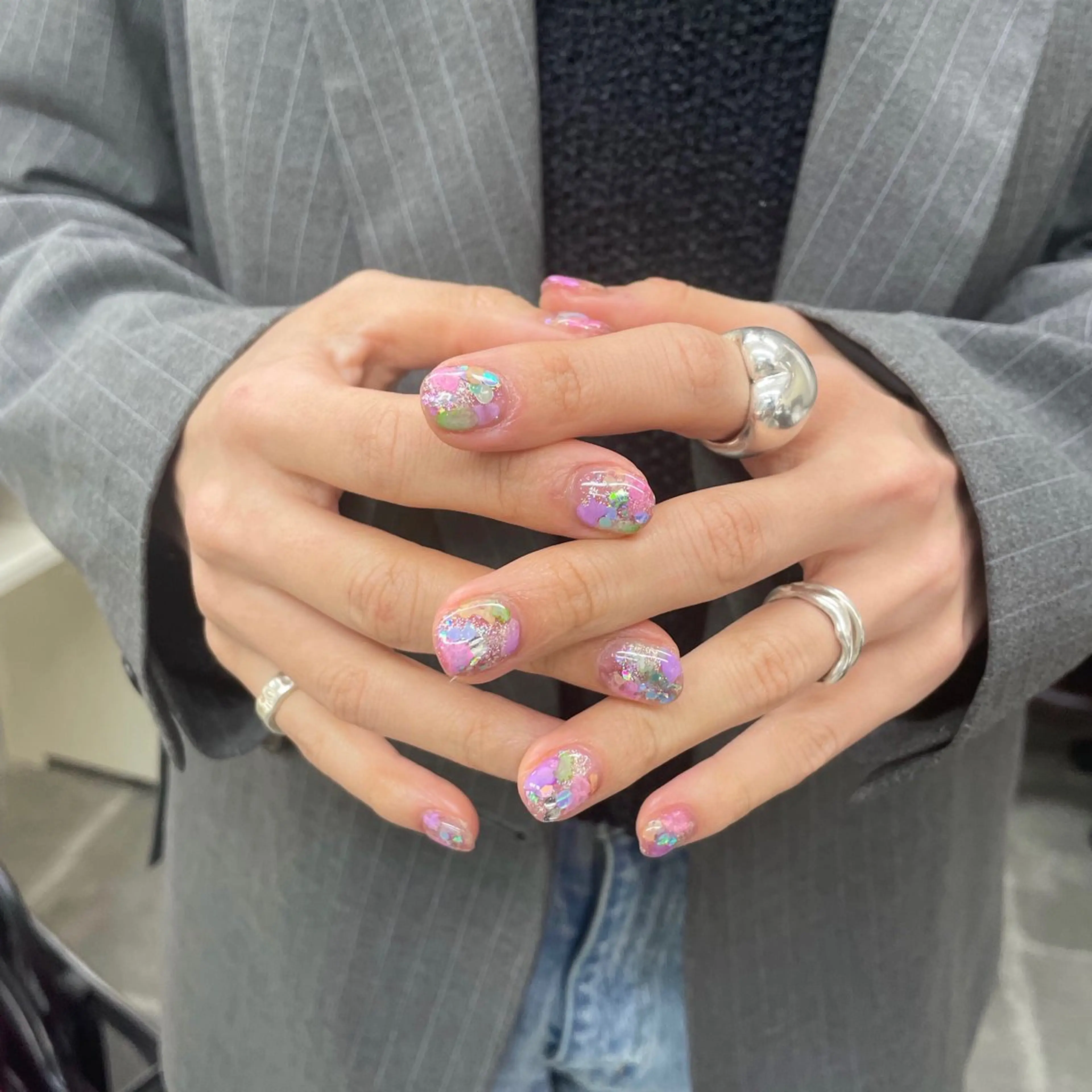 ネイル アートネイル べっ甲ネイル ジェルネイル グリーン キラキラネイル nailstudio eviz新宿店のネイルデザイン