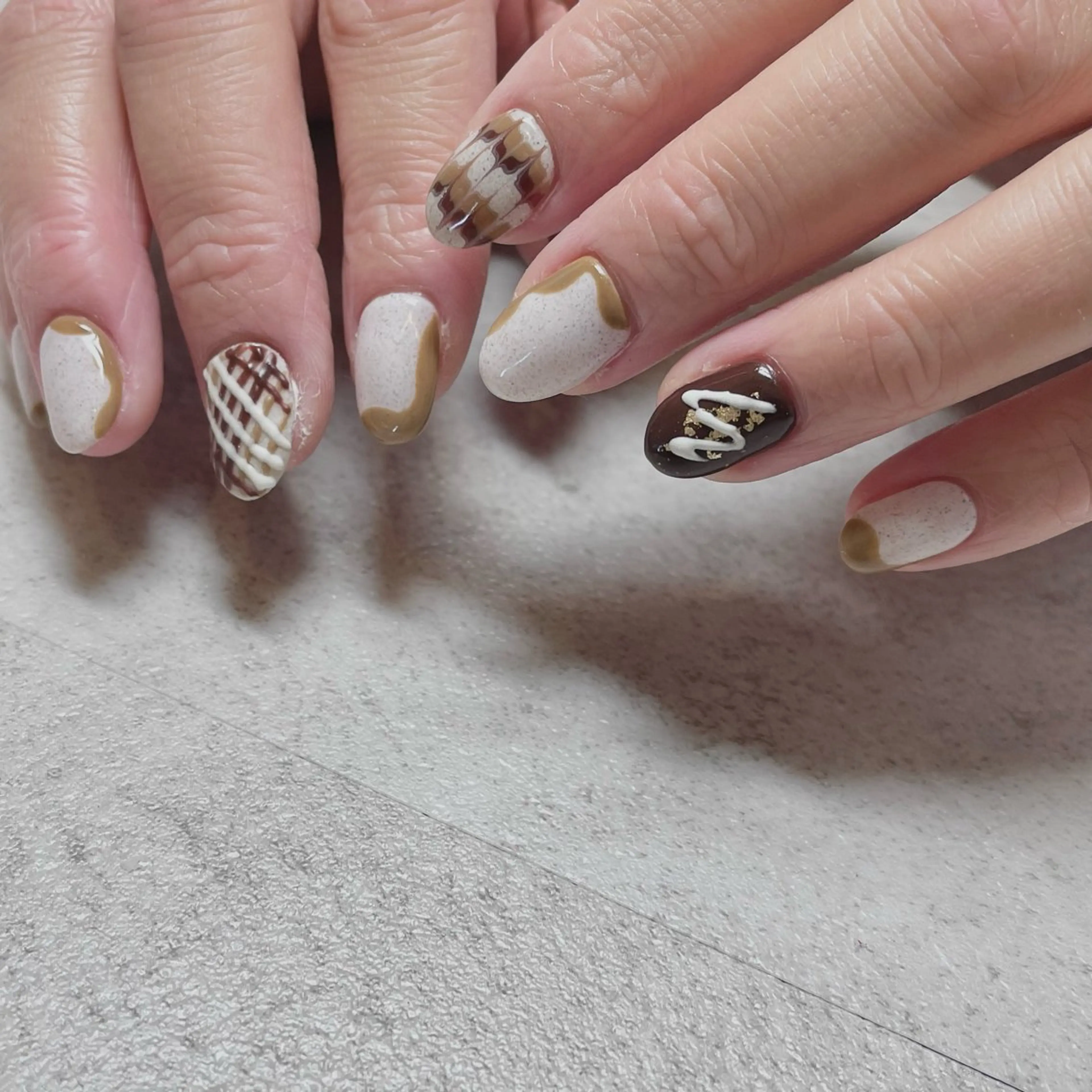 ネイル ブラウン ニュアンスネイル ネイルチップ バレンタイン 冬ネイル ハンドネイル acs.n所属・ネイル，耳つぼ 風間すみれのその他イメージ