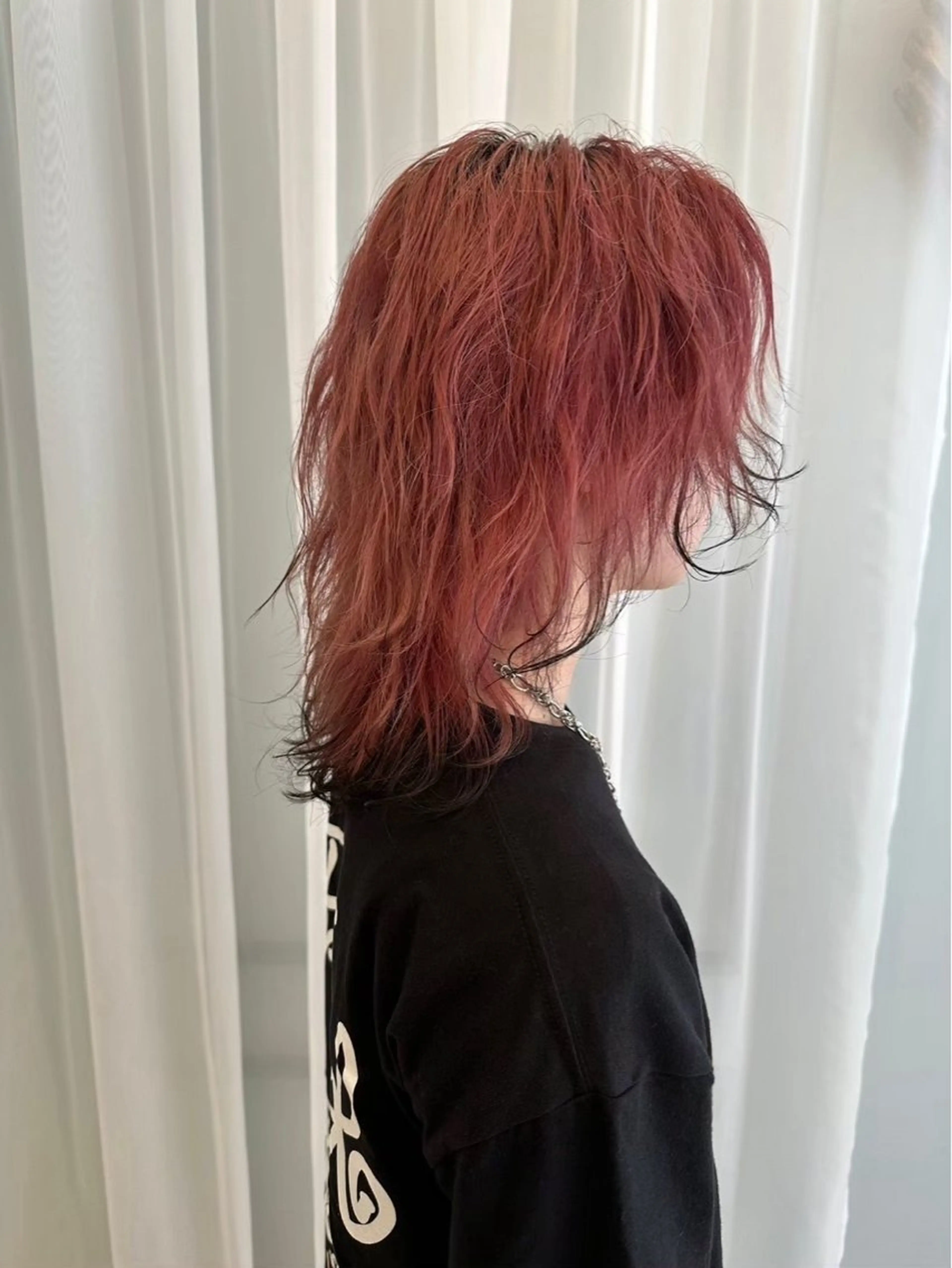 ミディアム 室塚 志穏のヘアスタイル