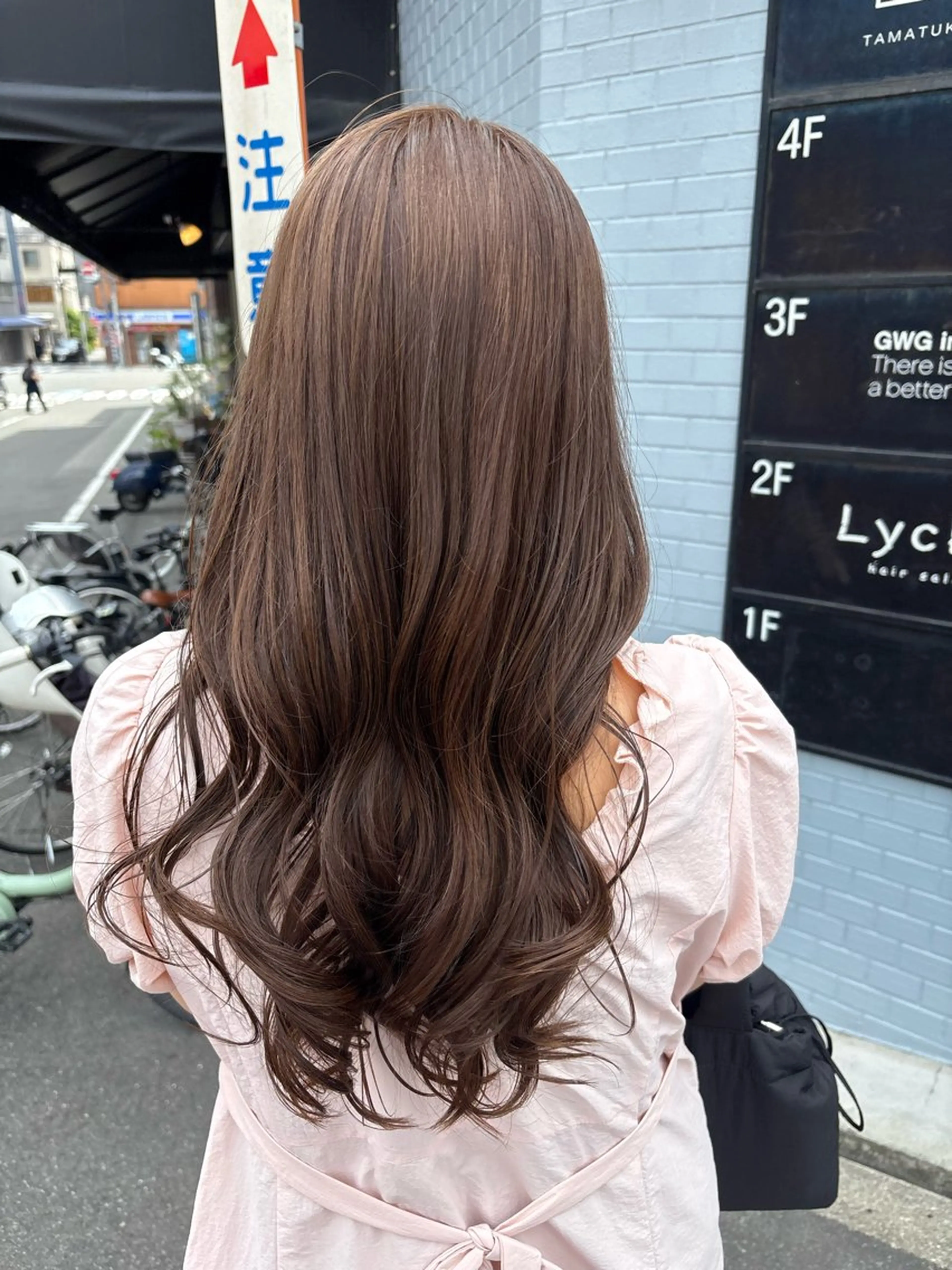 ロング ヘアカラー °ʚ ふじくら なつみɞ°のヘアスタイル