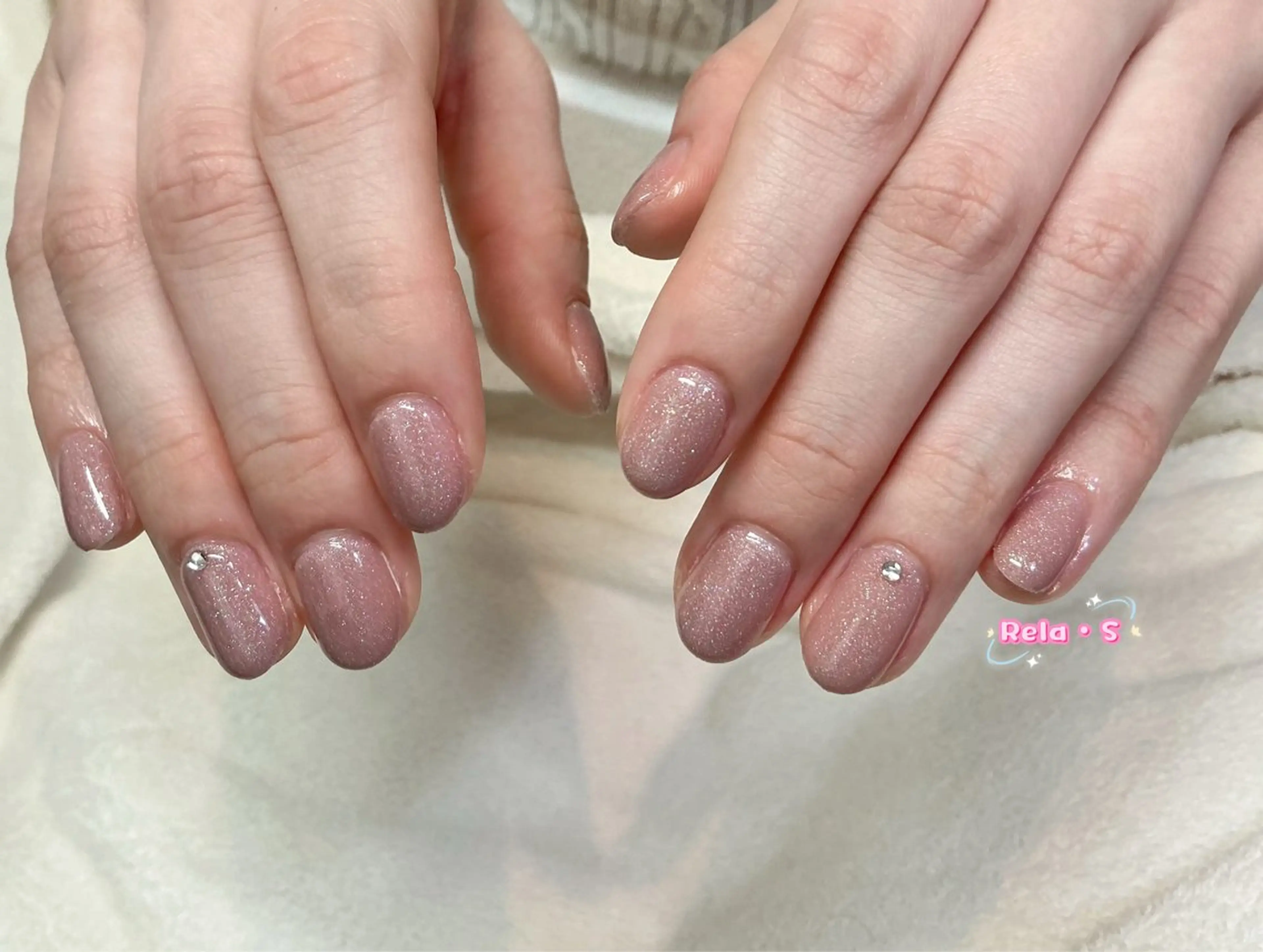 ネイル オーロラネイル 長さ出し フレンチネイル ジェルネイル ガラスフレンチ ハンドネイル Rela・S NAILのネイルデザイン