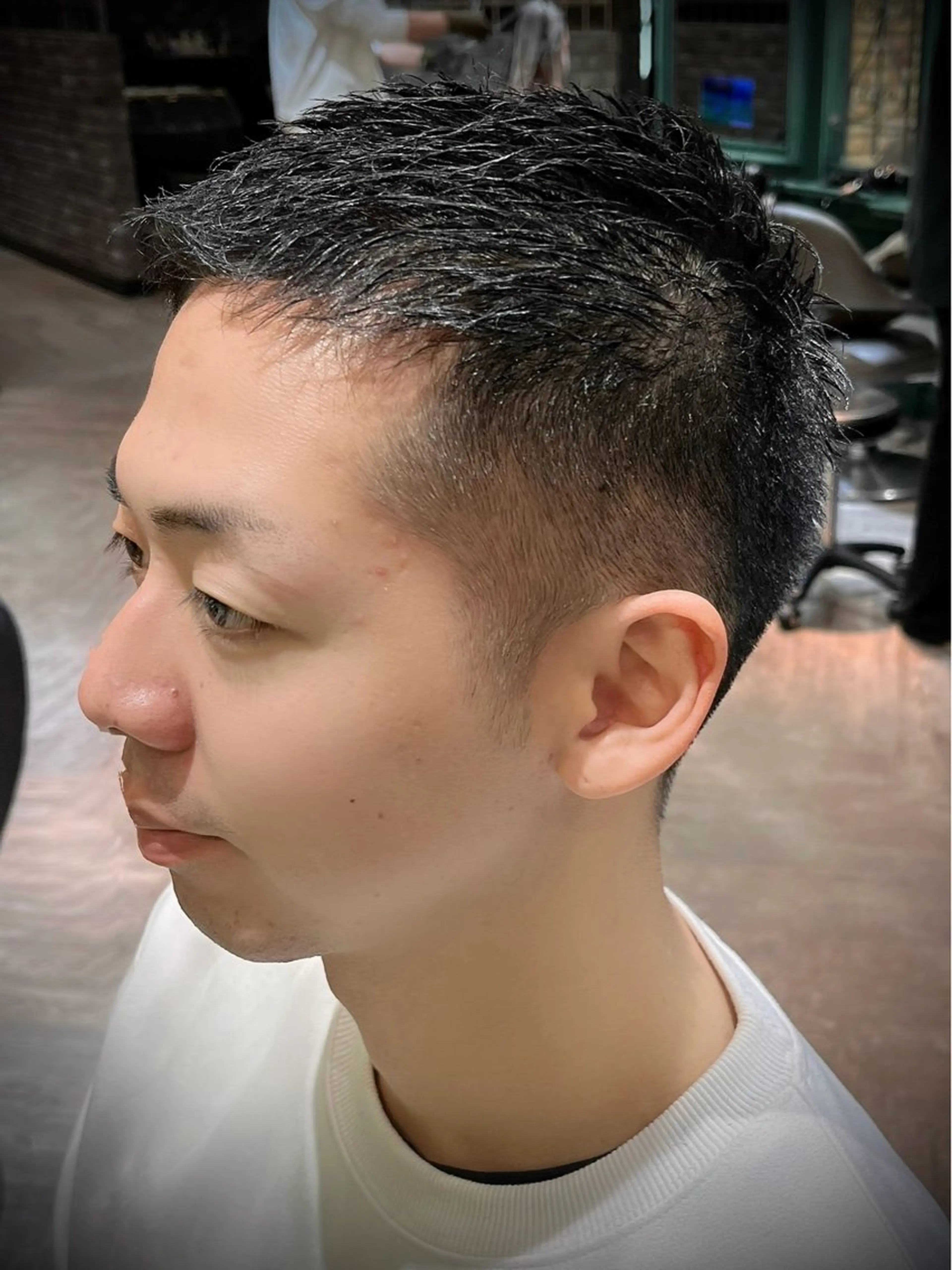 メンズ限定　カット+眉カット+マイクロバブルシャンプーの写真