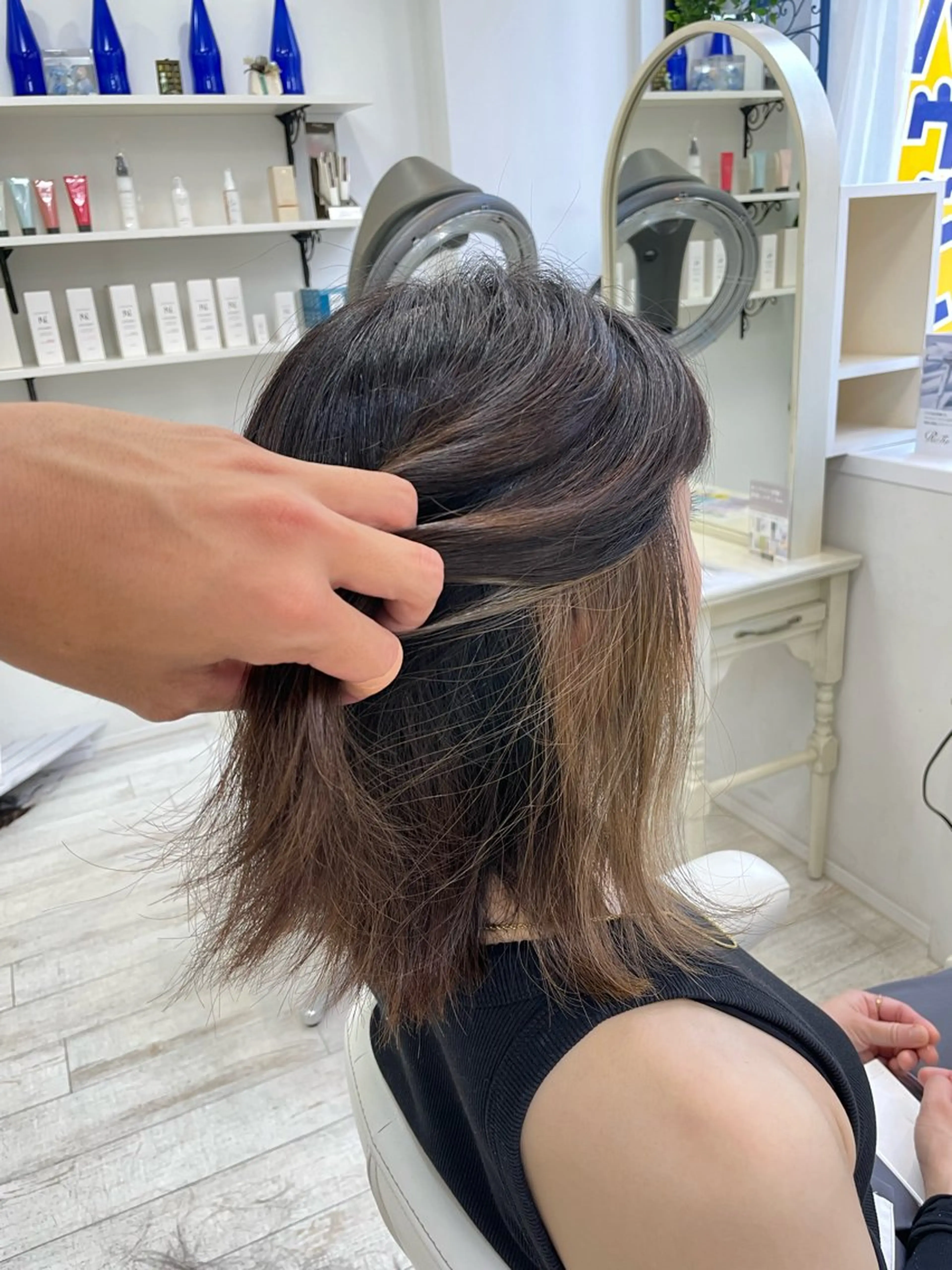 ミディアム カット ヘアカラー 新籾 尚哉のヘアスタイル