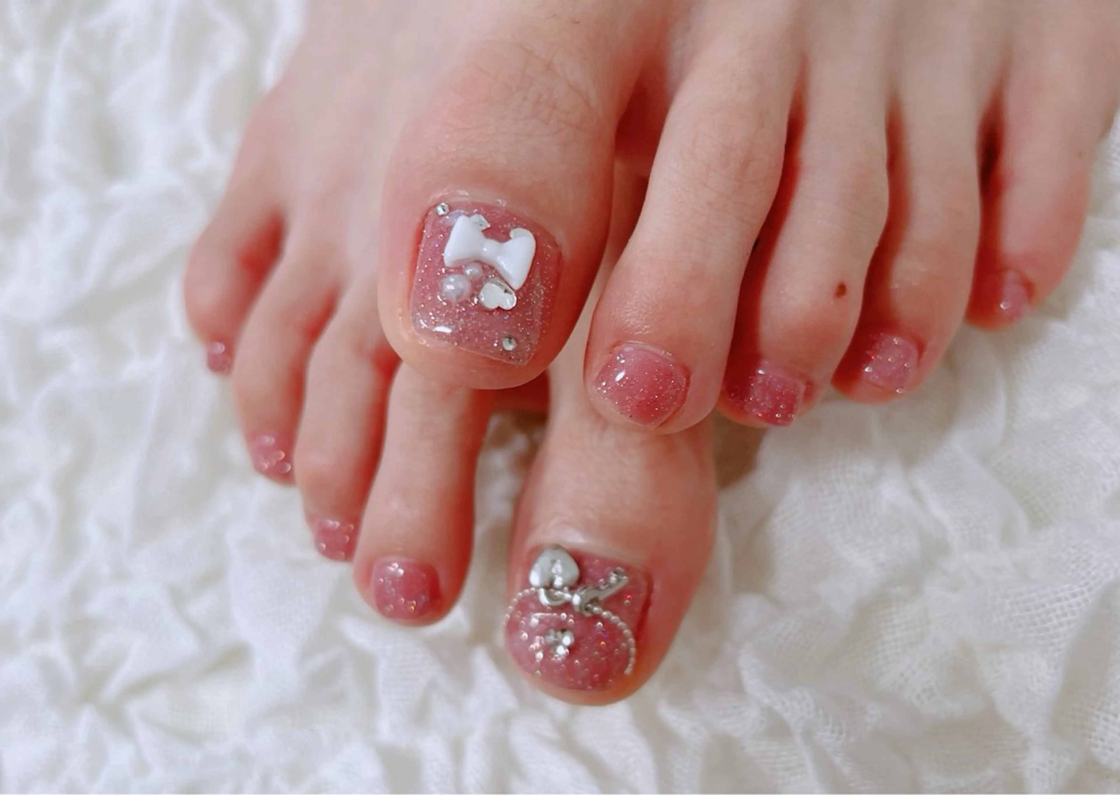 ネイル フットネイル フレンチネイル 韓国ネイル ロングネイル マグネットネイル フットネイル Lee _nailのネイルデザイン