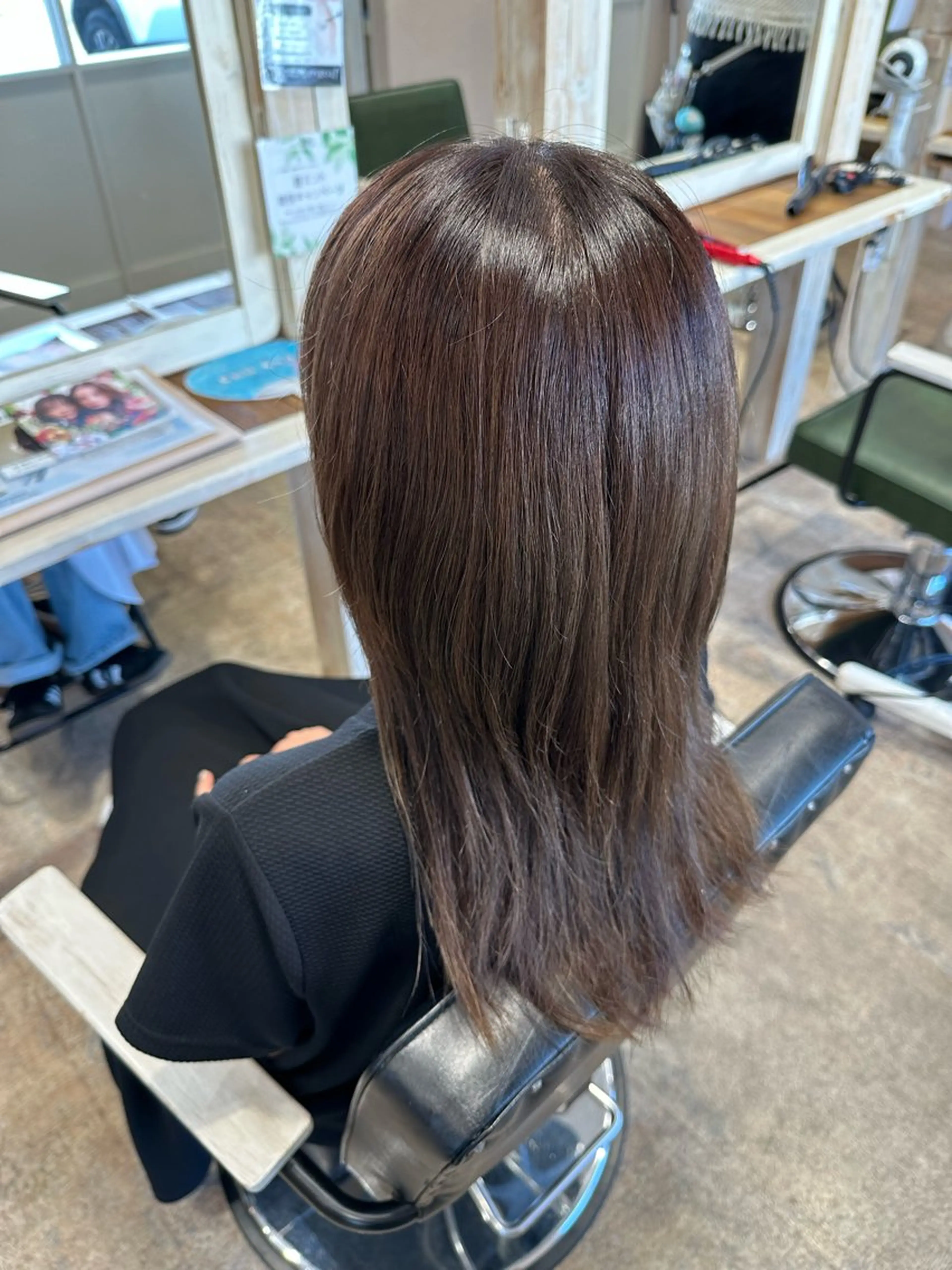 カラー アッシュ アッシュブラウン ブラウンカラー ヘアカラー chacha Blanc東浦のヘアスタイル